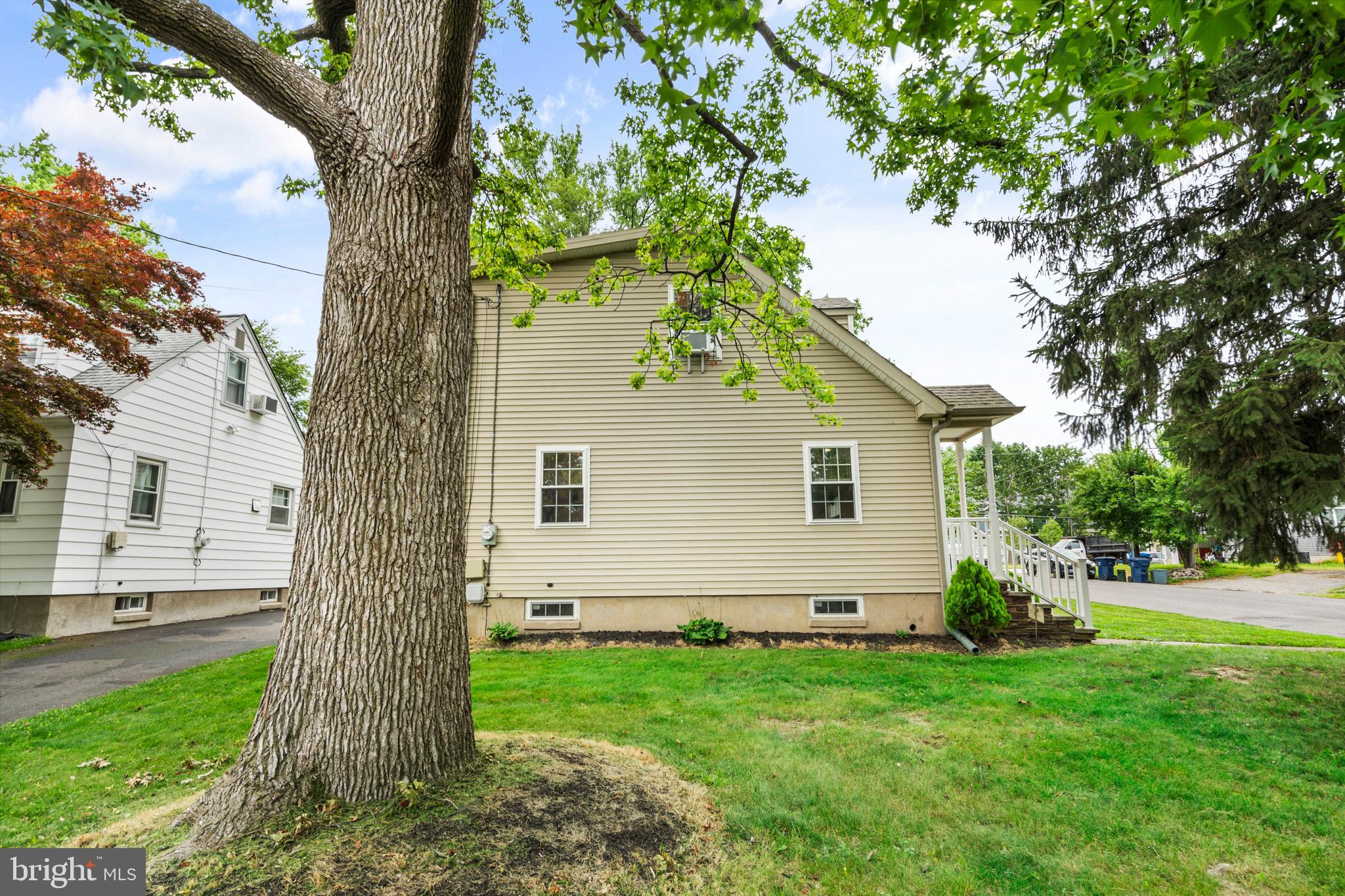 102 COOLIDGE AVE