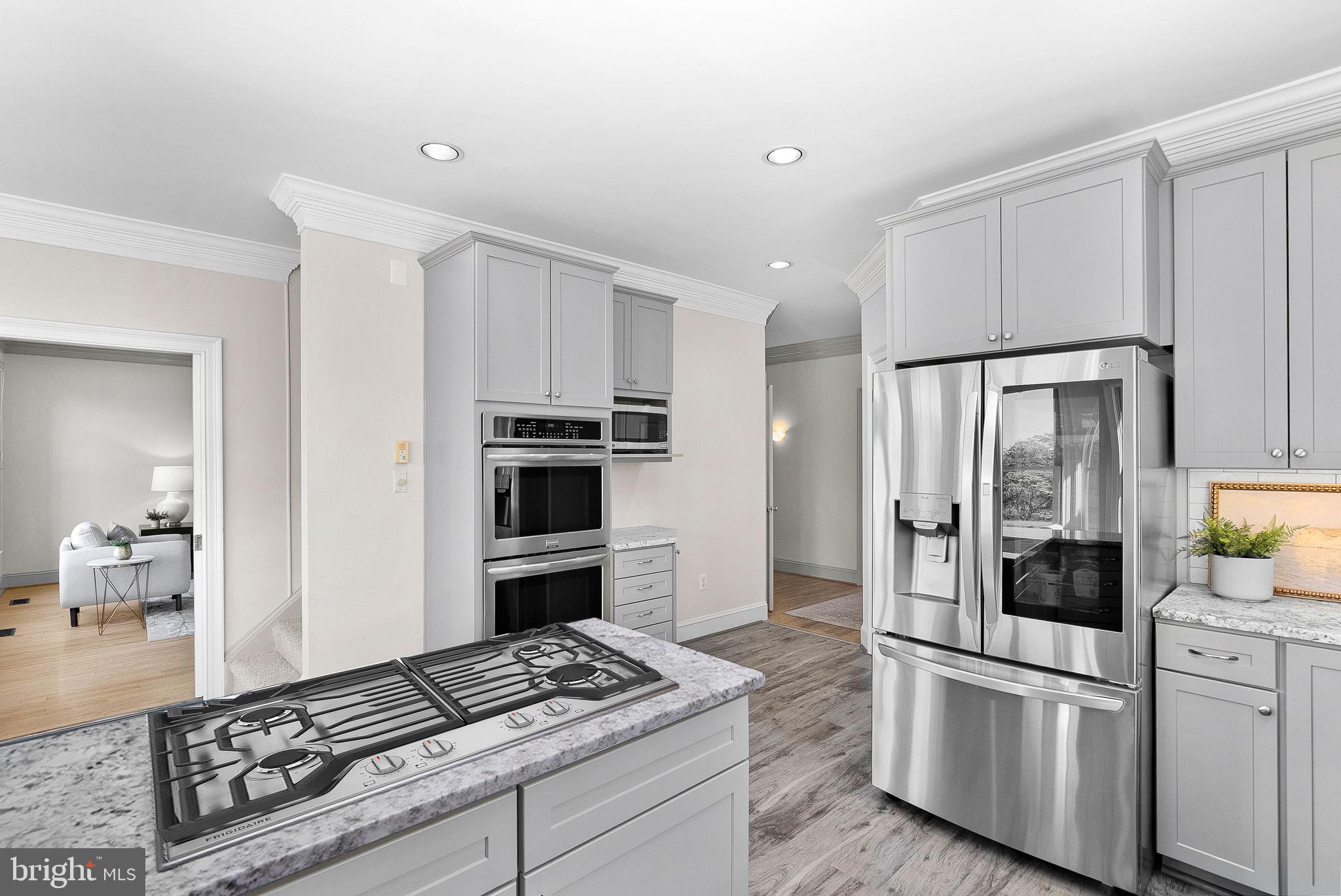 HUNTING HILL FARMS - Residential