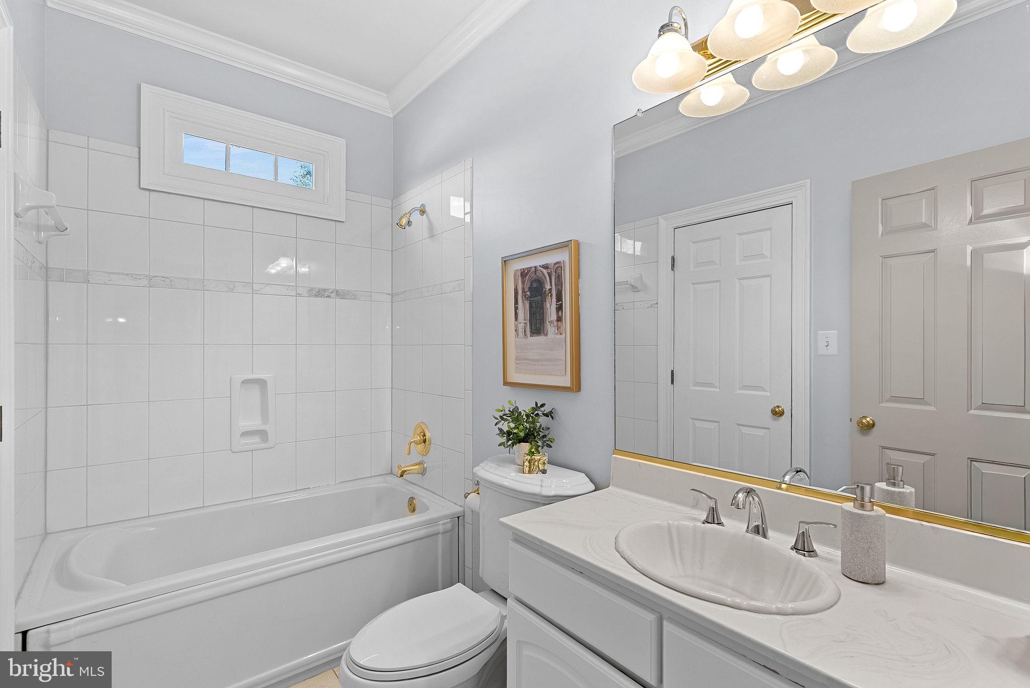 HUNTING HILL FARMS - Residential