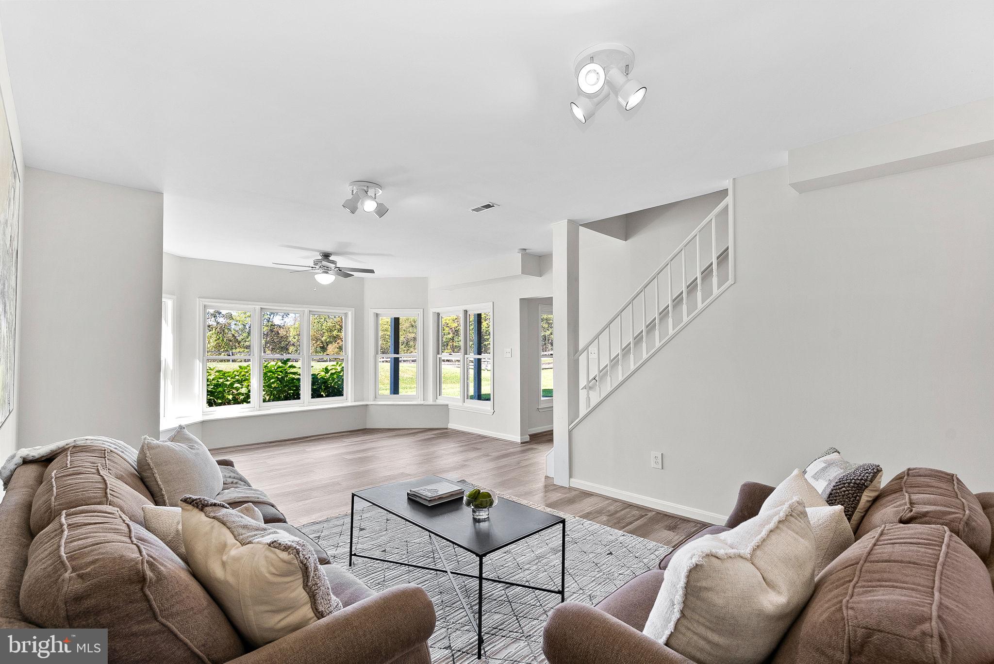 HUNTING HILL FARMS - Residential