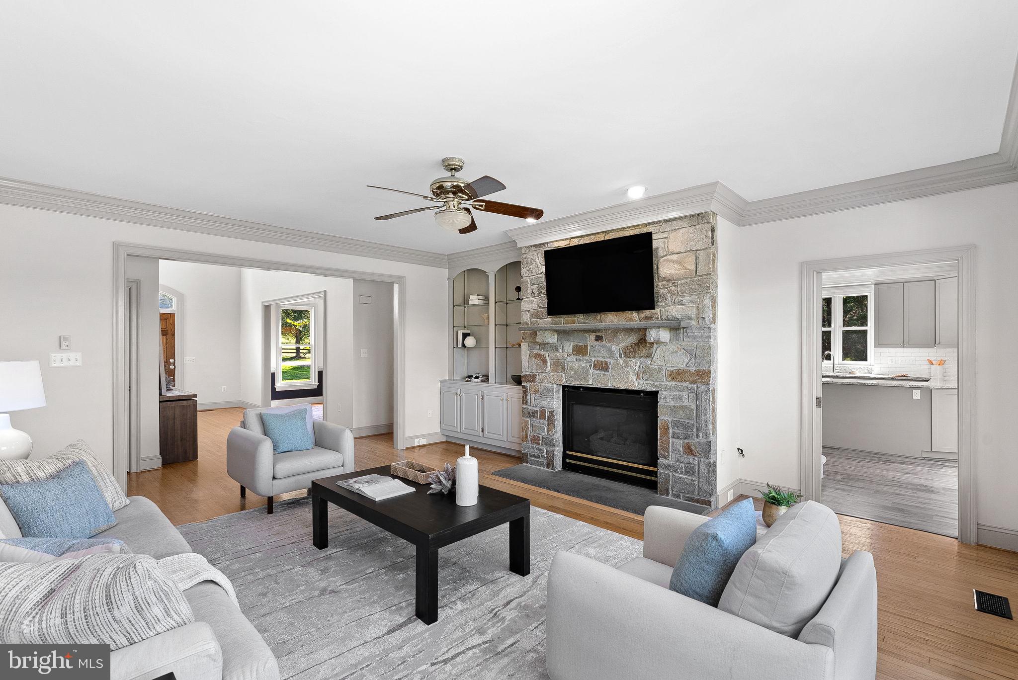 HUNTING HILL FARMS - Residential