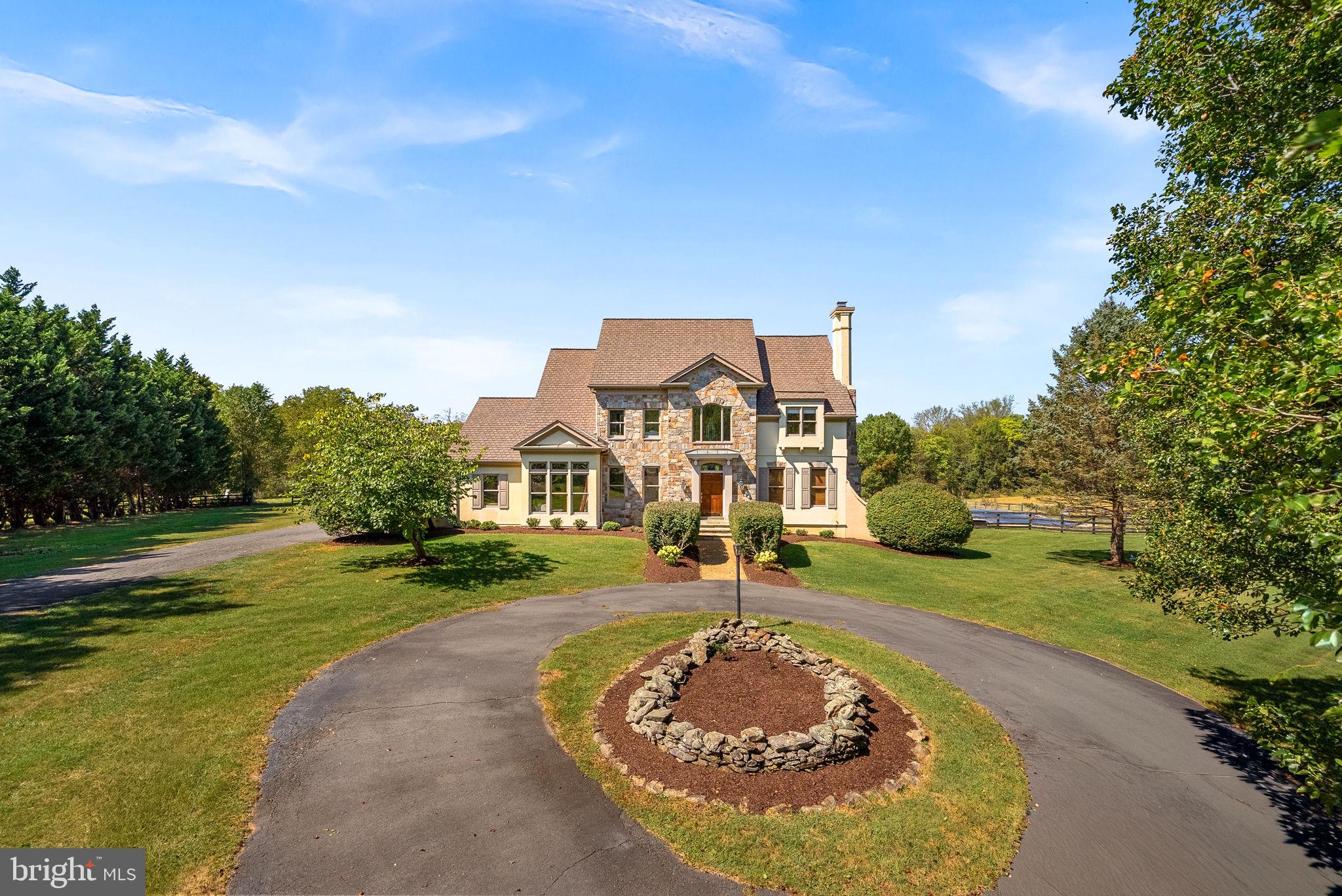 HUNTING HILL FARMS - Residential