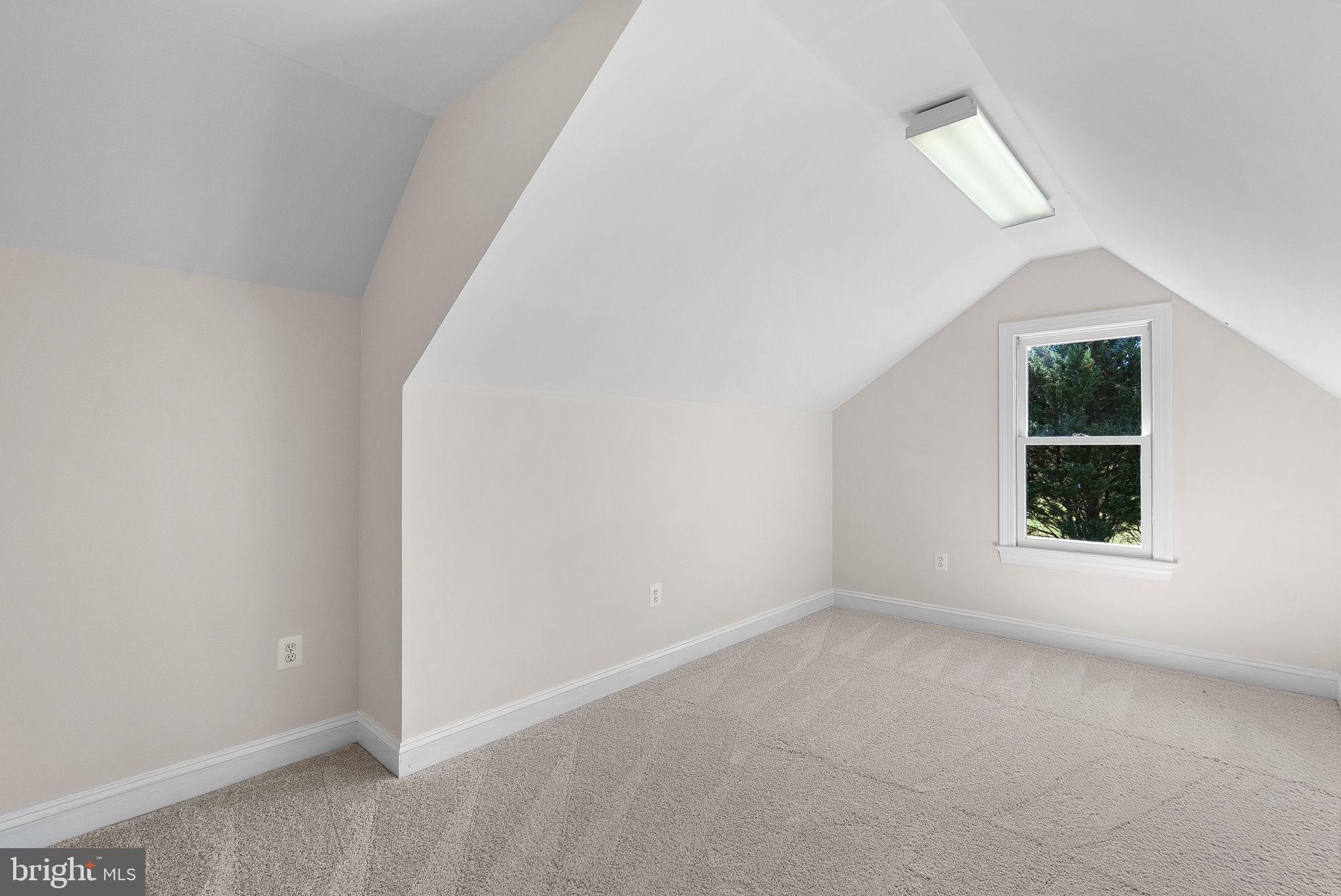 HUNTING HILL FARMS - Residential