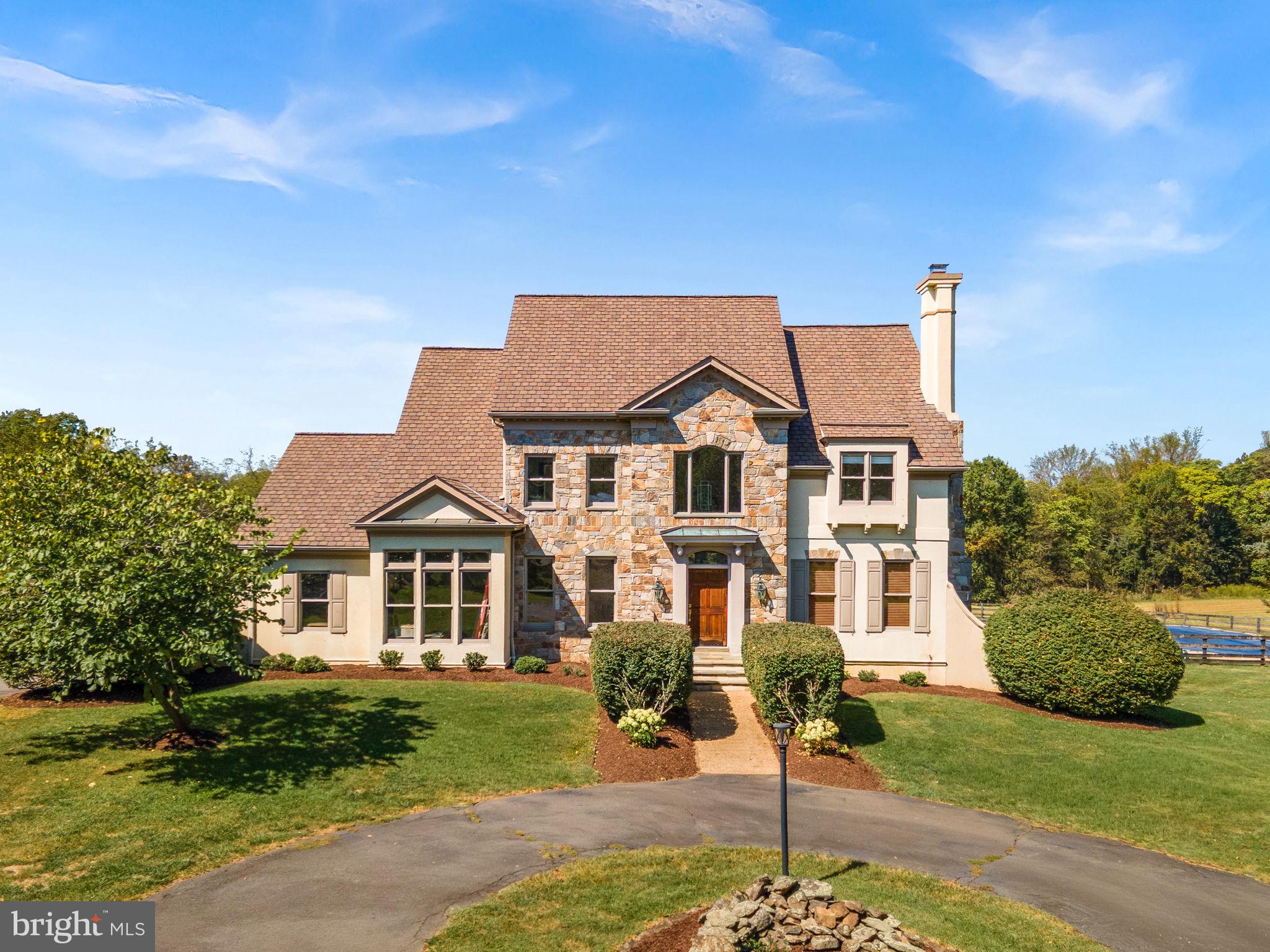 HUNTING HILL FARMS - Residential