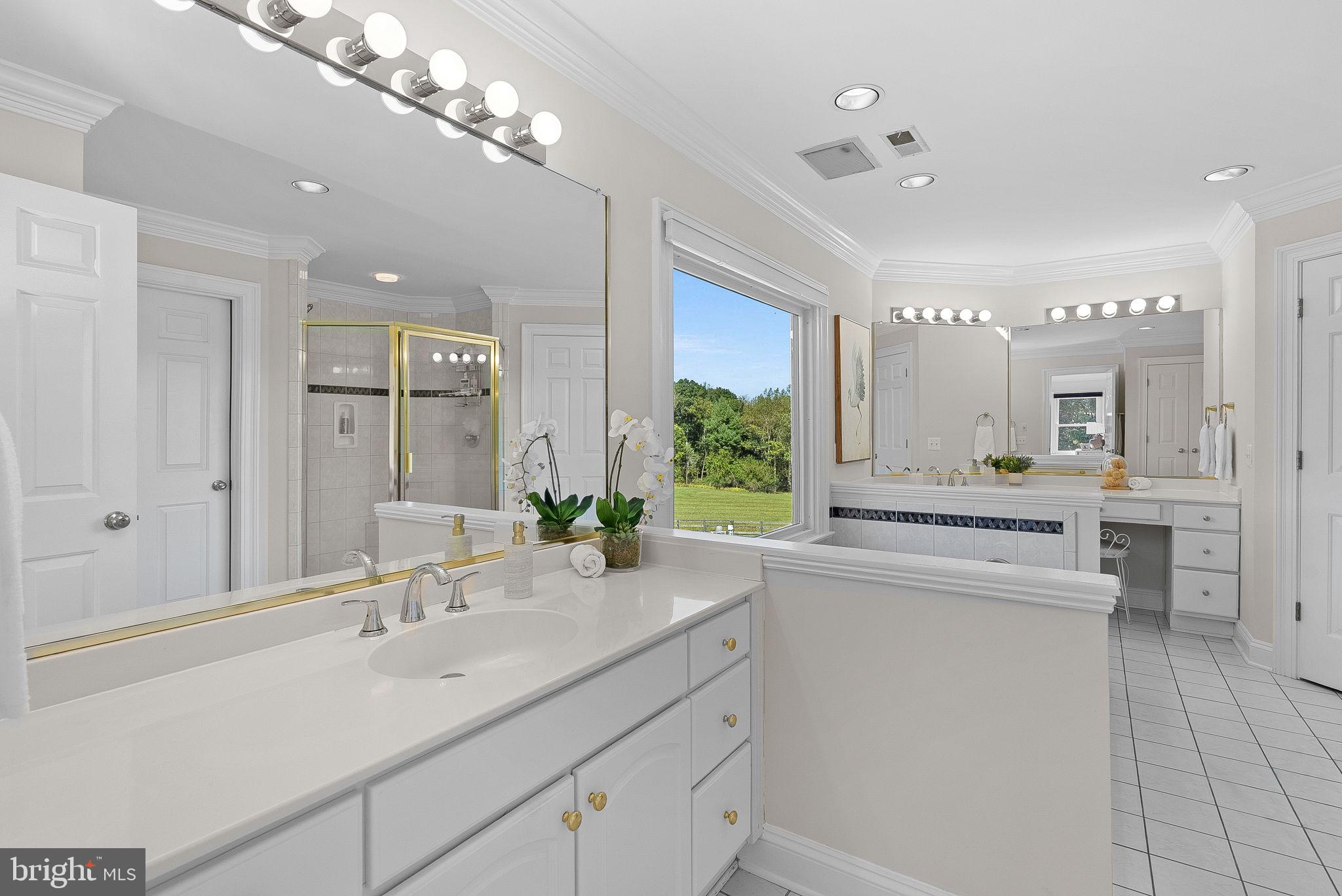 HUNTING HILL FARMS - Residential