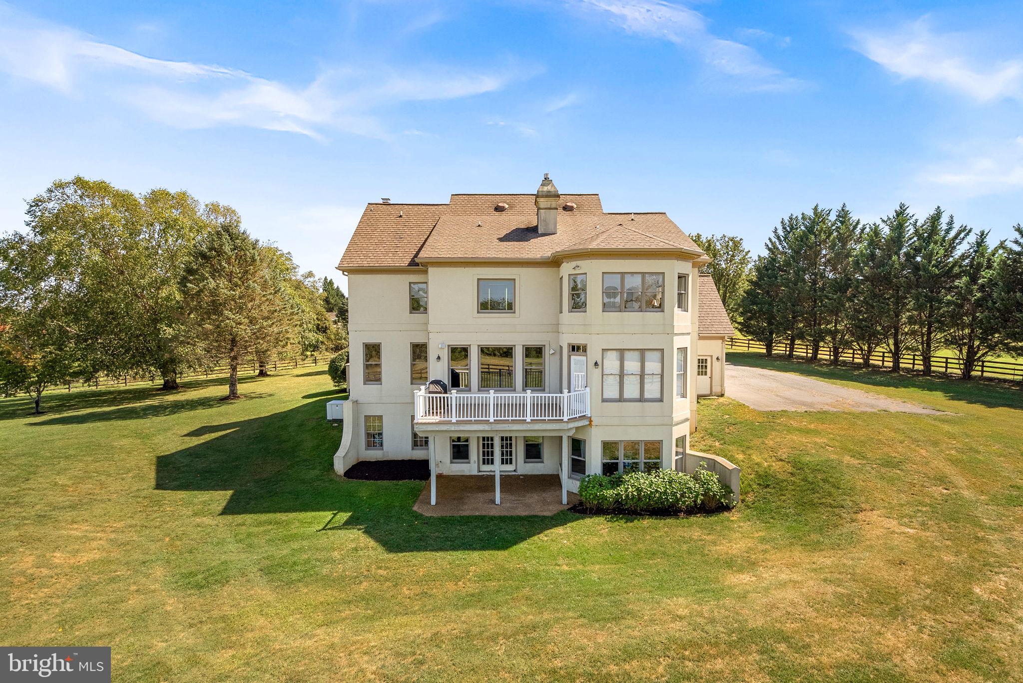 HUNTING HILL FARMS - Residential