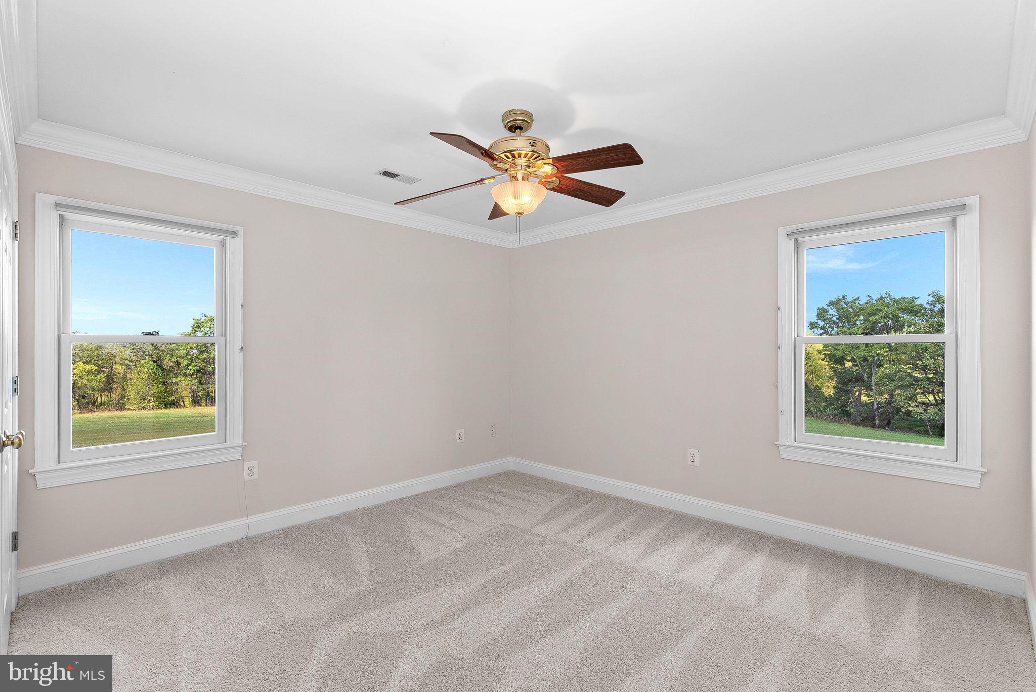 HUNTING HILL FARMS - Residential