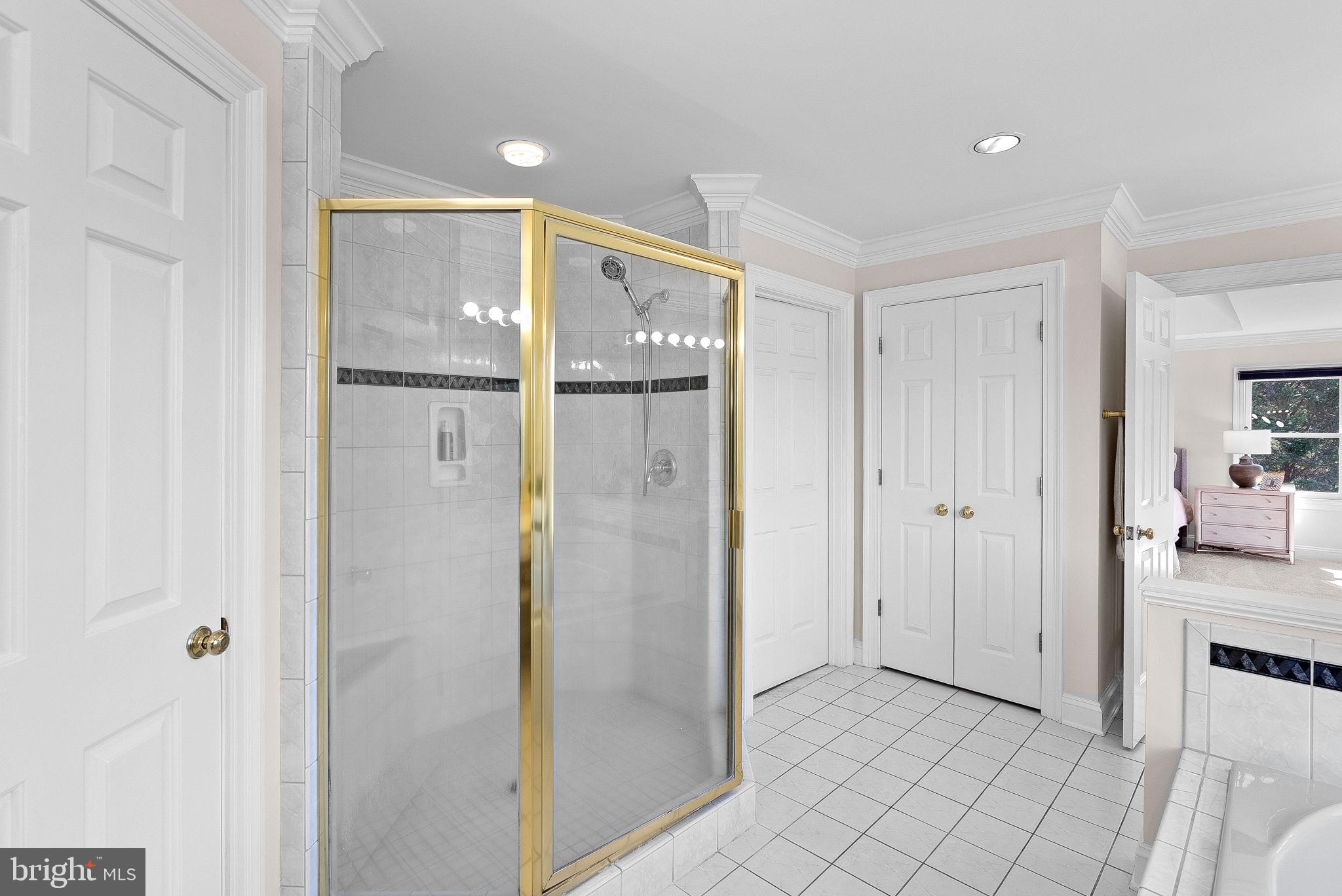 HUNTING HILL FARMS - Residential