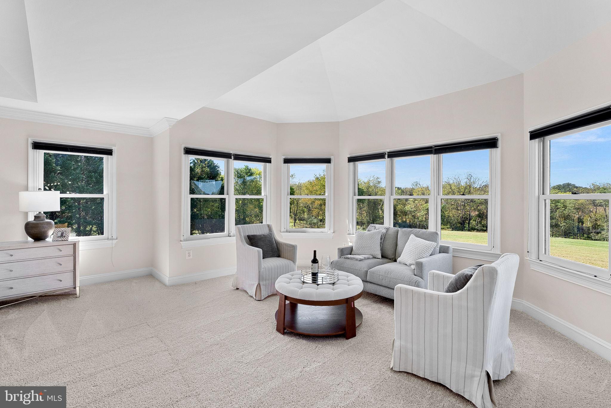 HUNTING HILL FARMS - Residential