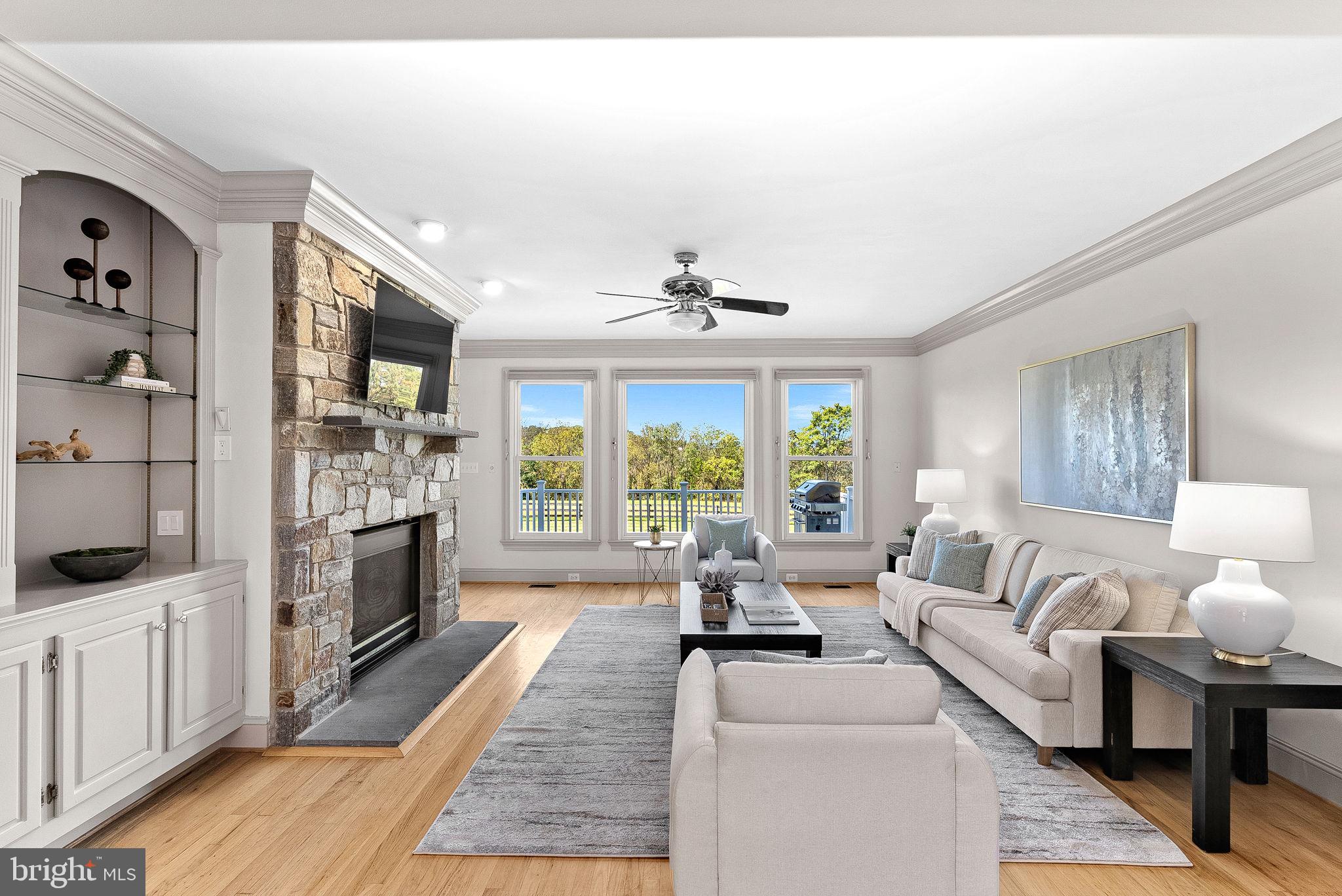 HUNTING HILL FARMS - Residential