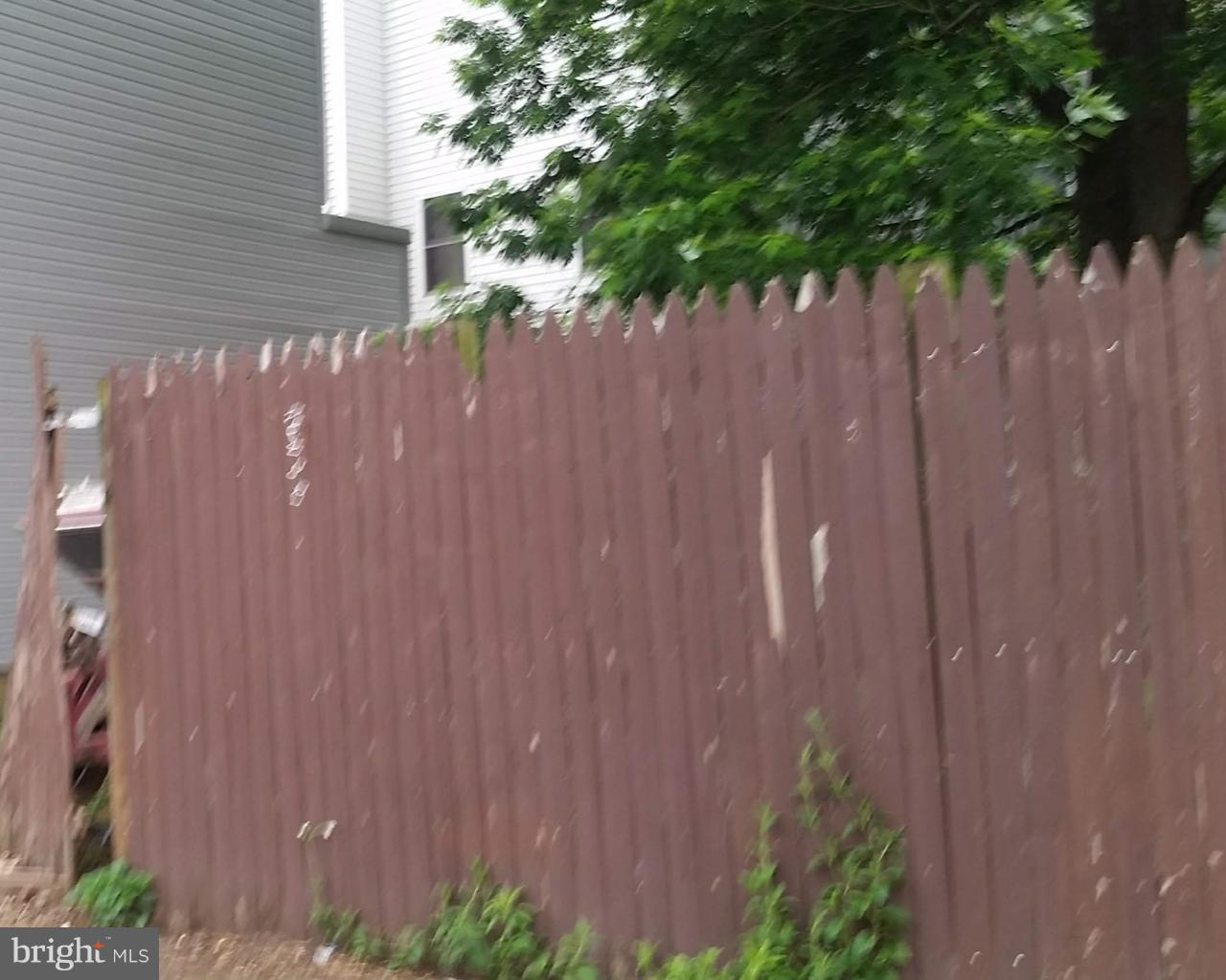 OLDE KENSINGTON - Land