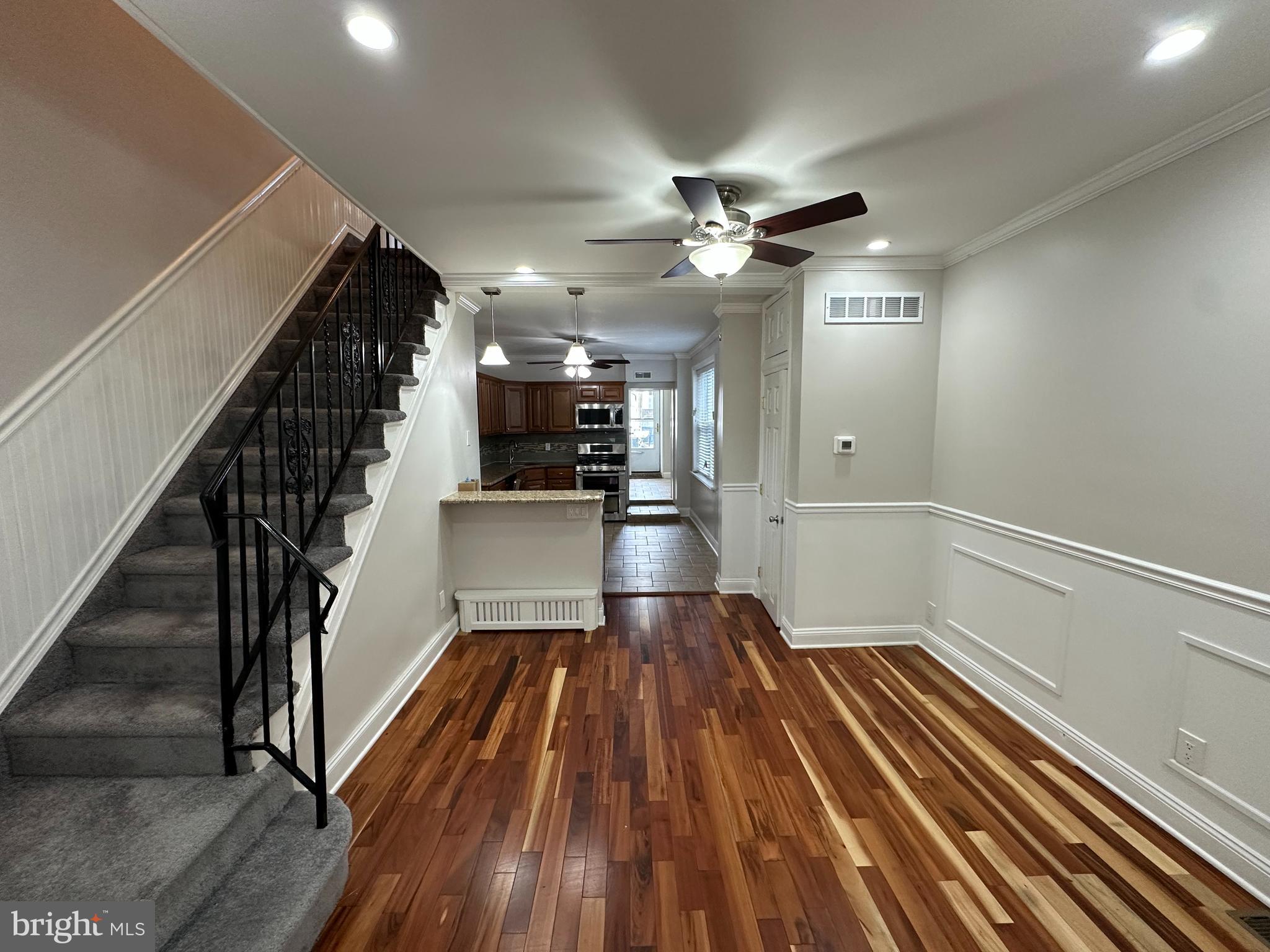 PORT RICHMOND - Residential Lease