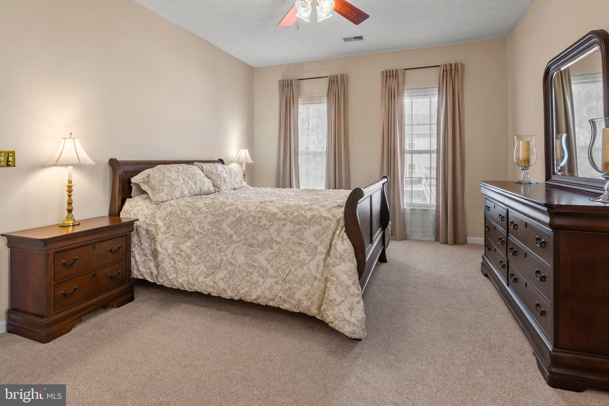 VILLAGE GREEN - Residential