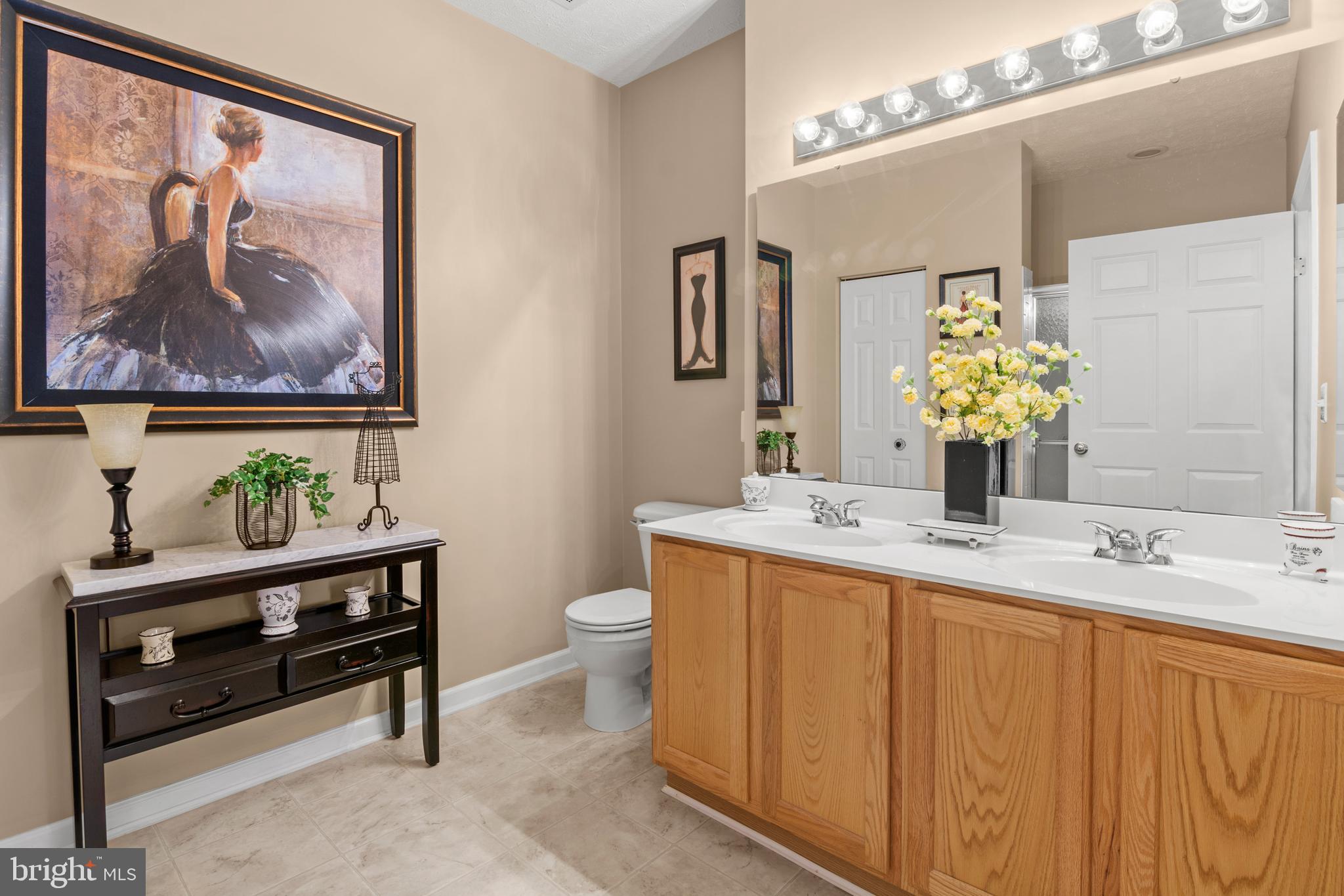 VILLAGE GREEN - Residential