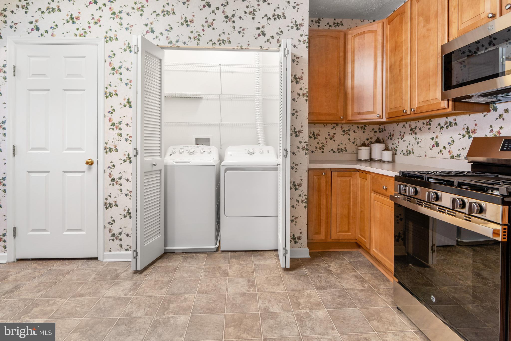 VILLAGE GREEN - Residential