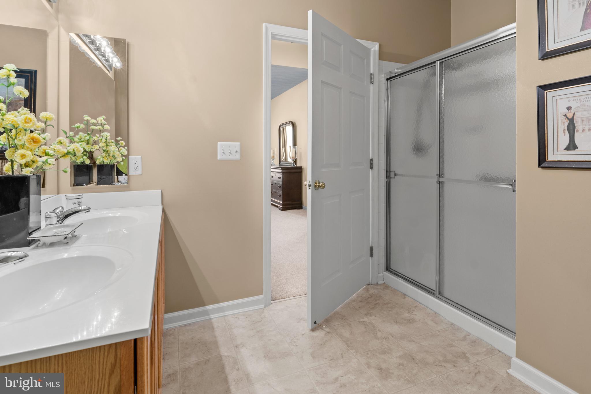 VILLAGE GREEN - Residential