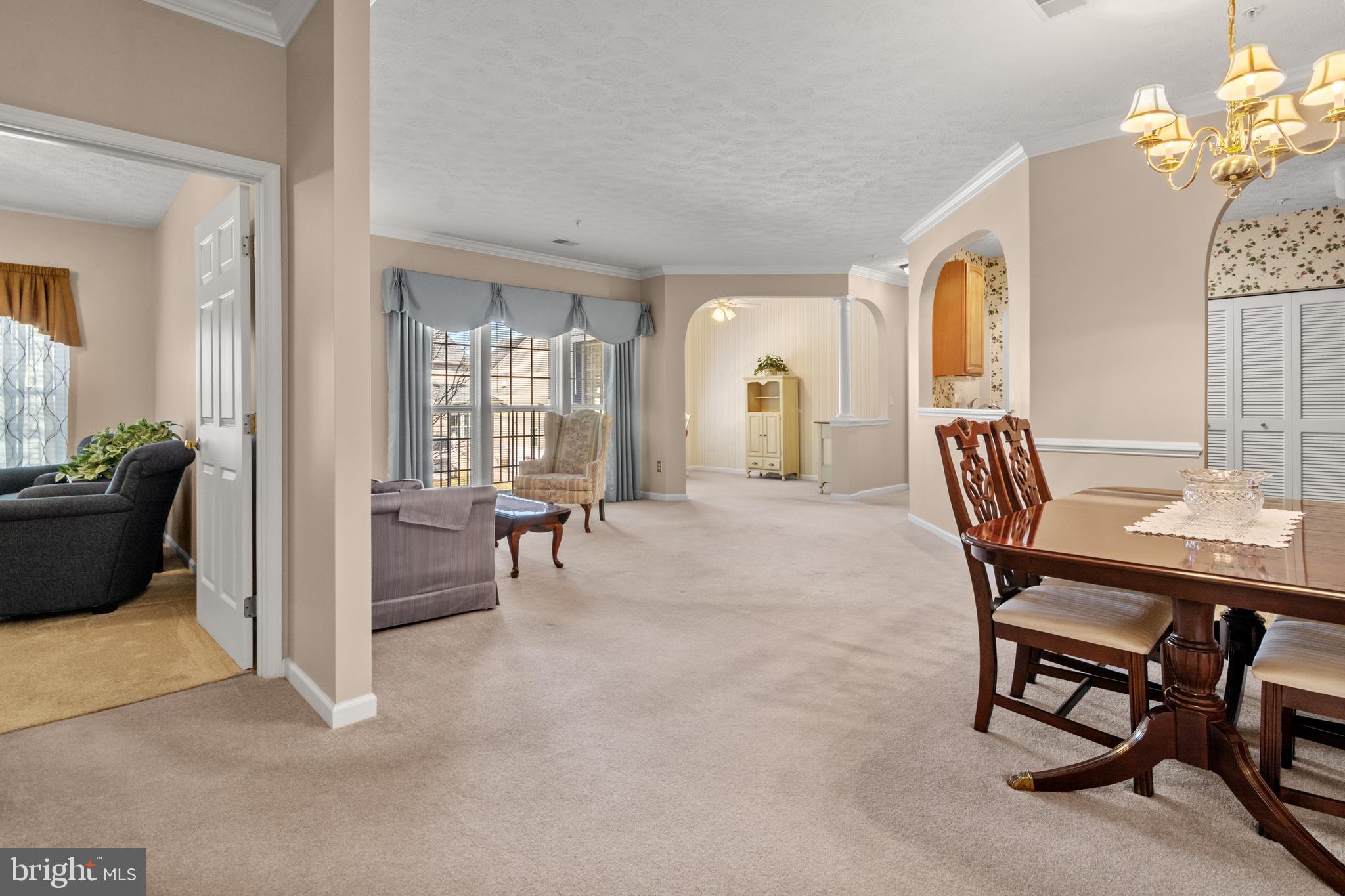 VILLAGE GREEN - Residential