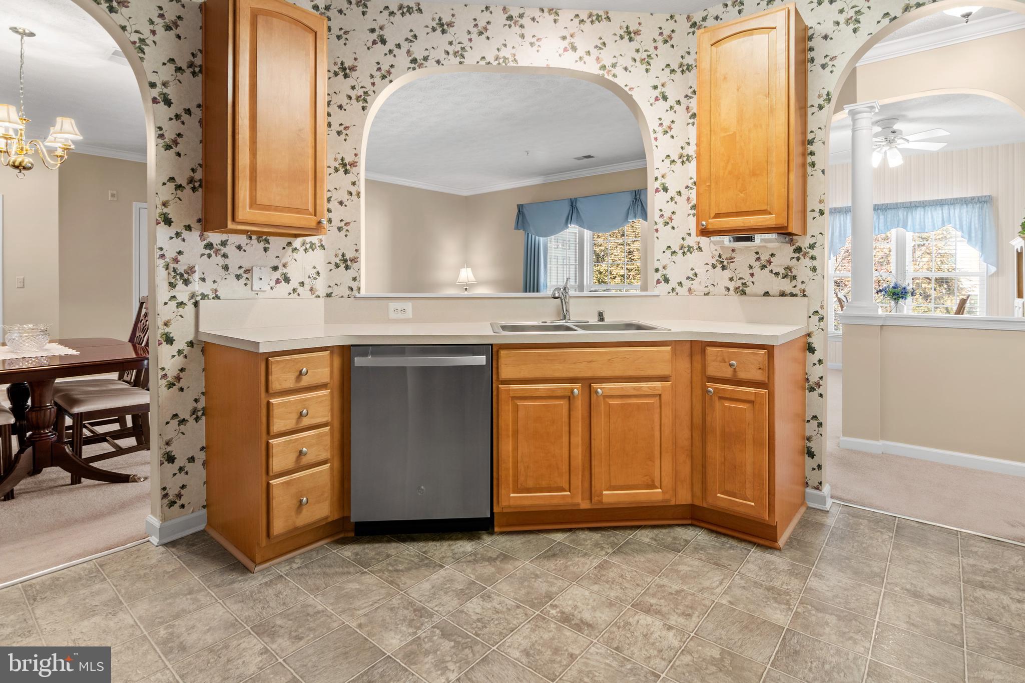 VILLAGE GREEN - Residential