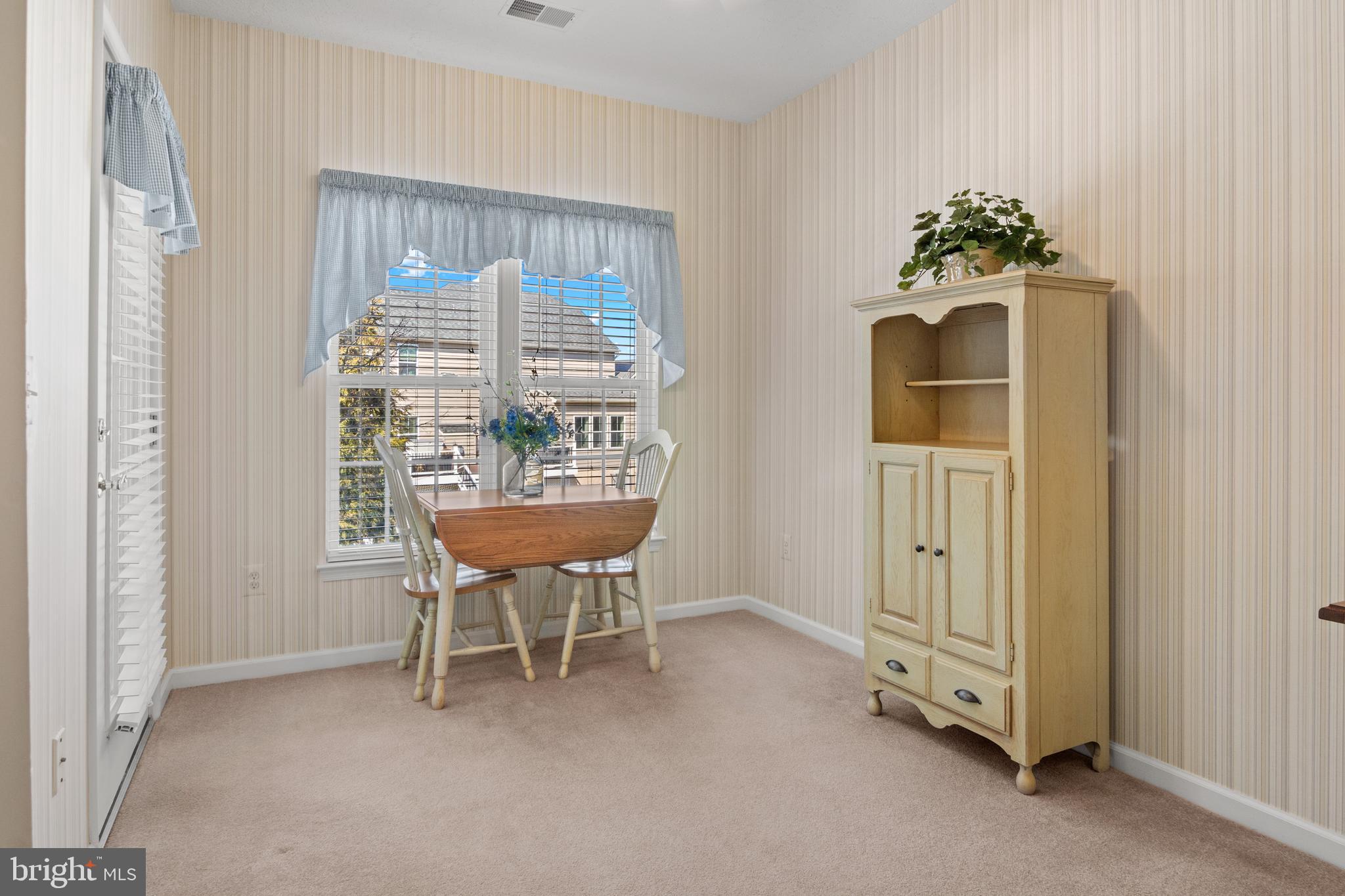 VILLAGE GREEN - Residential