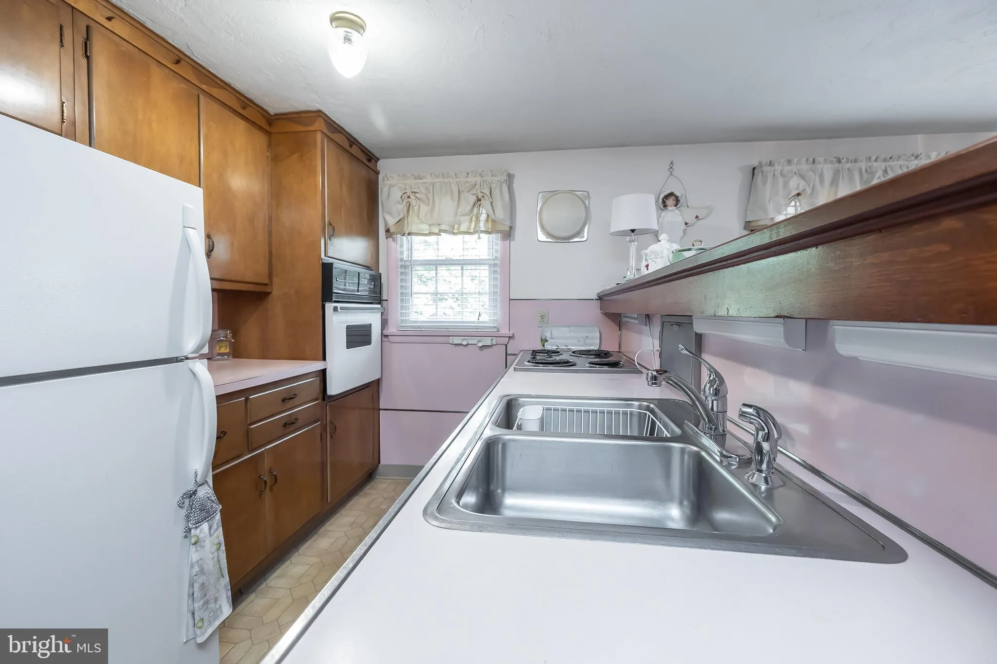 Millville, New Jersey 08332, United States, 2 Bedrooms Bedrooms, ,1 BathroomBathrooms,Residential,Contingent,794