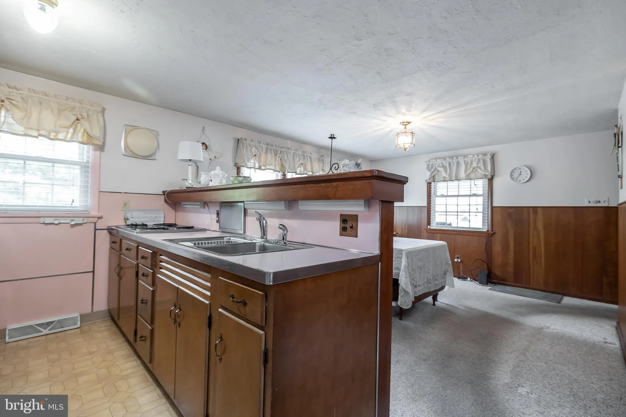 Millville, New Jersey 08332, United States, 2 Bedrooms Bedrooms, ,1 BathroomBathrooms,Residential,Contingent,794