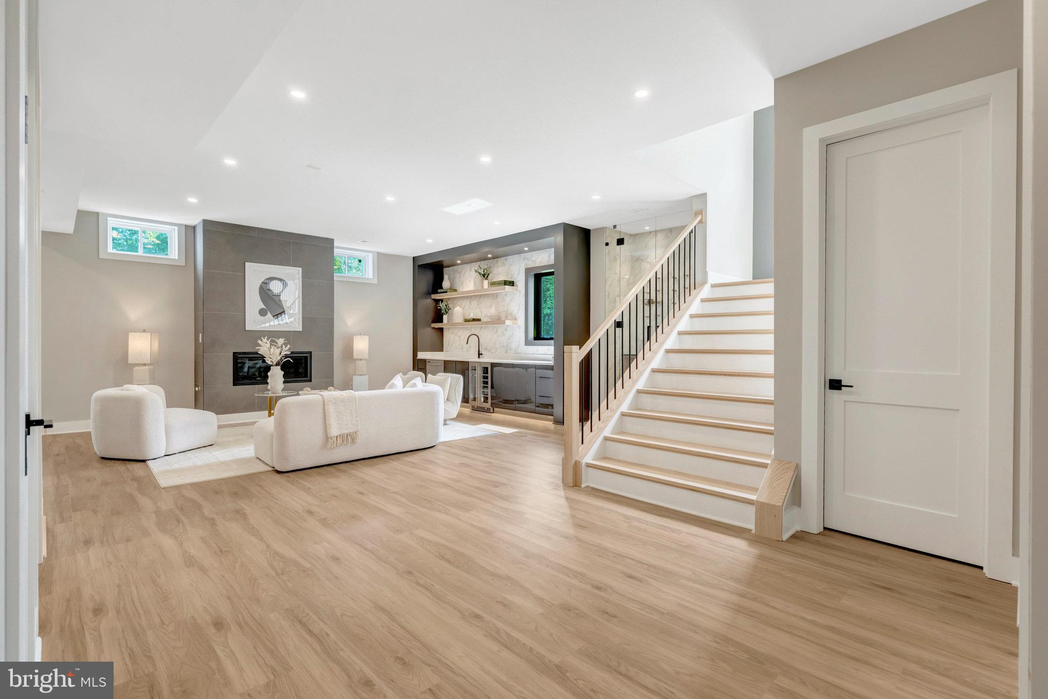 WEST LANGLEY - Residential