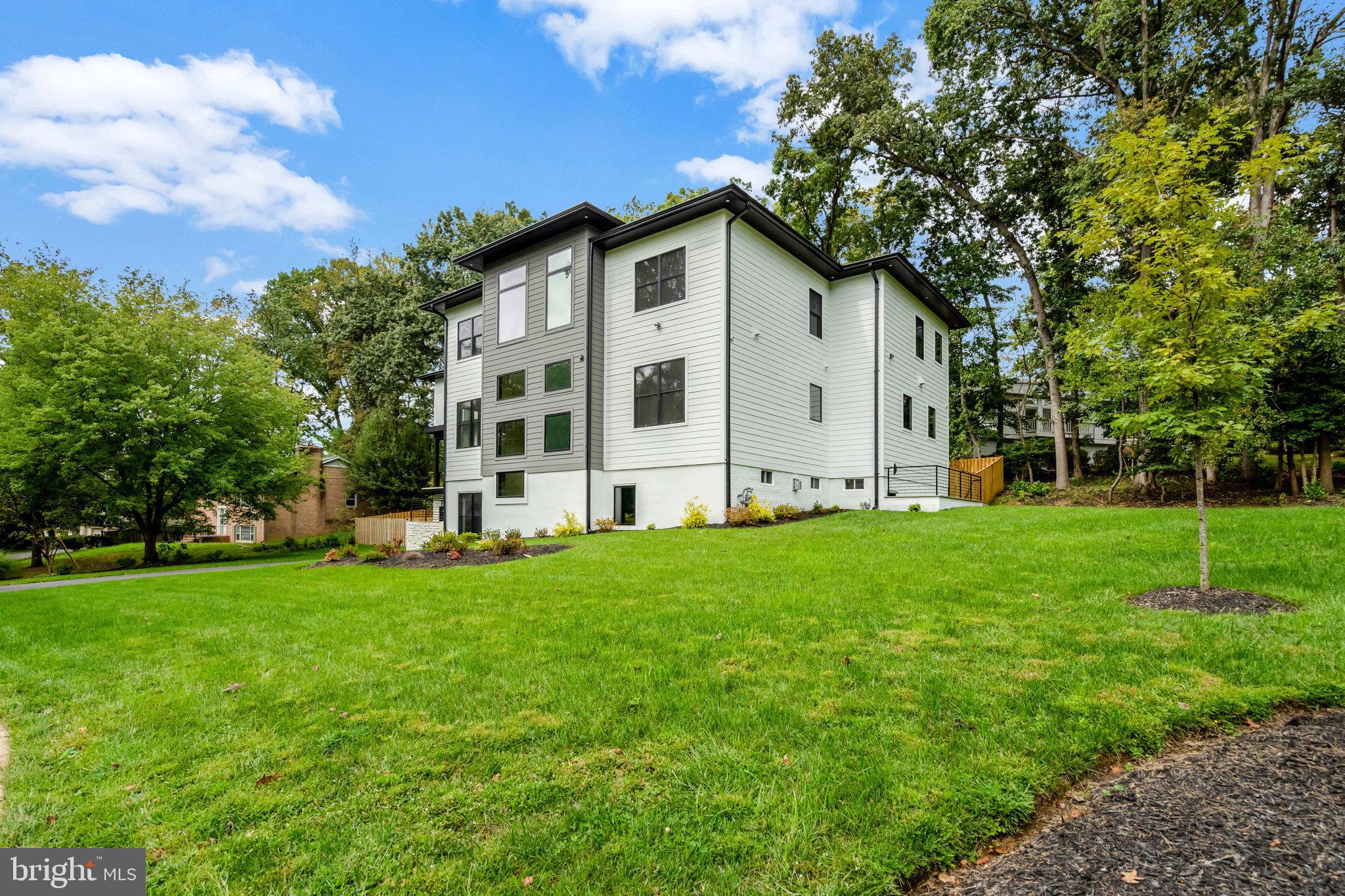 WEST LANGLEY - Residential