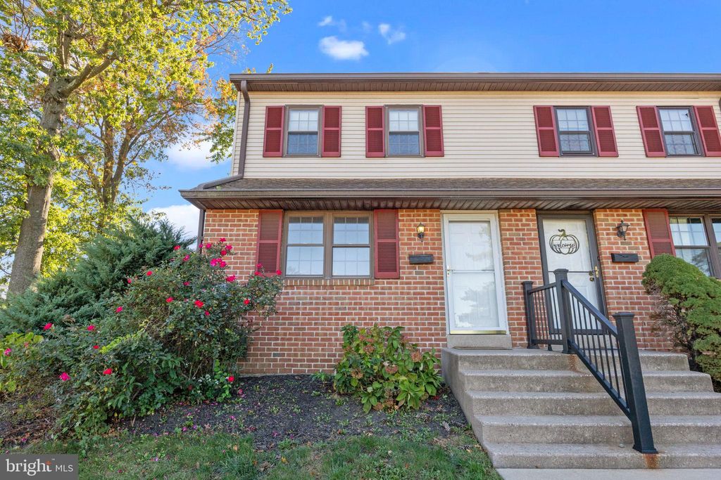 Photo of 1006 N York Road #1, WILLOW GROVE, PA 19090 (MLS # PAMC2157528)