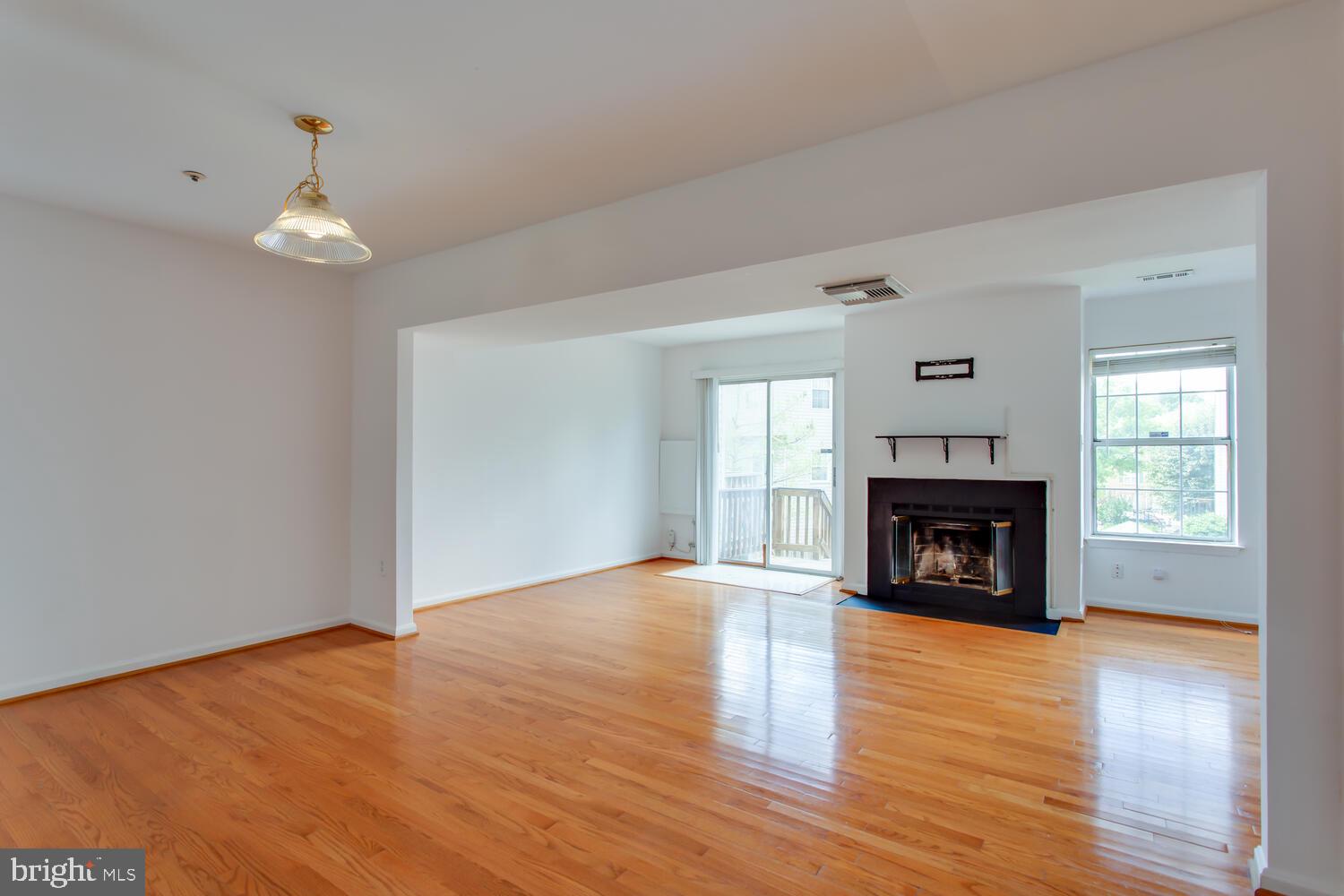 FOUNDERS WOODS - Residential