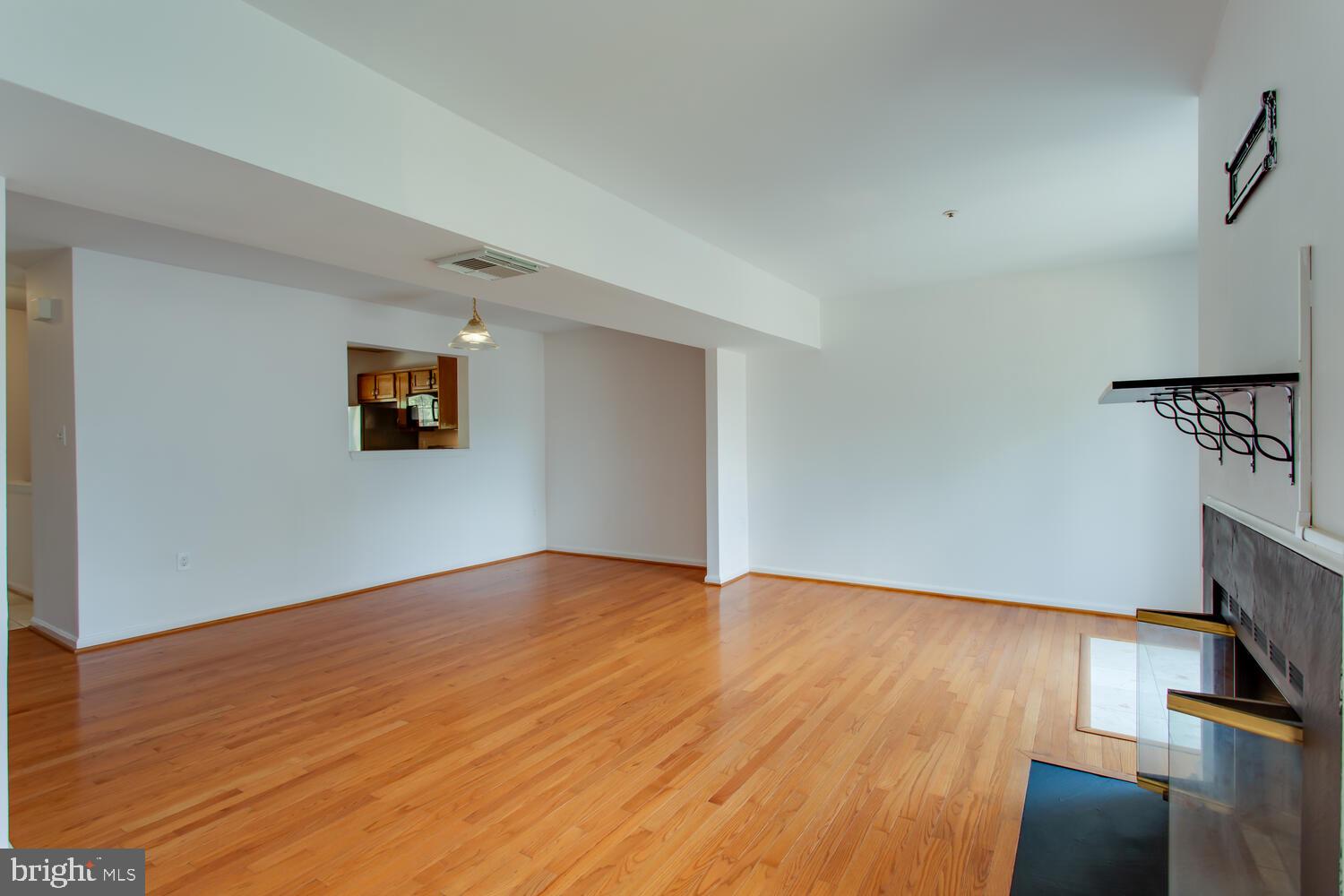 FOUNDERS WOODS - Residential