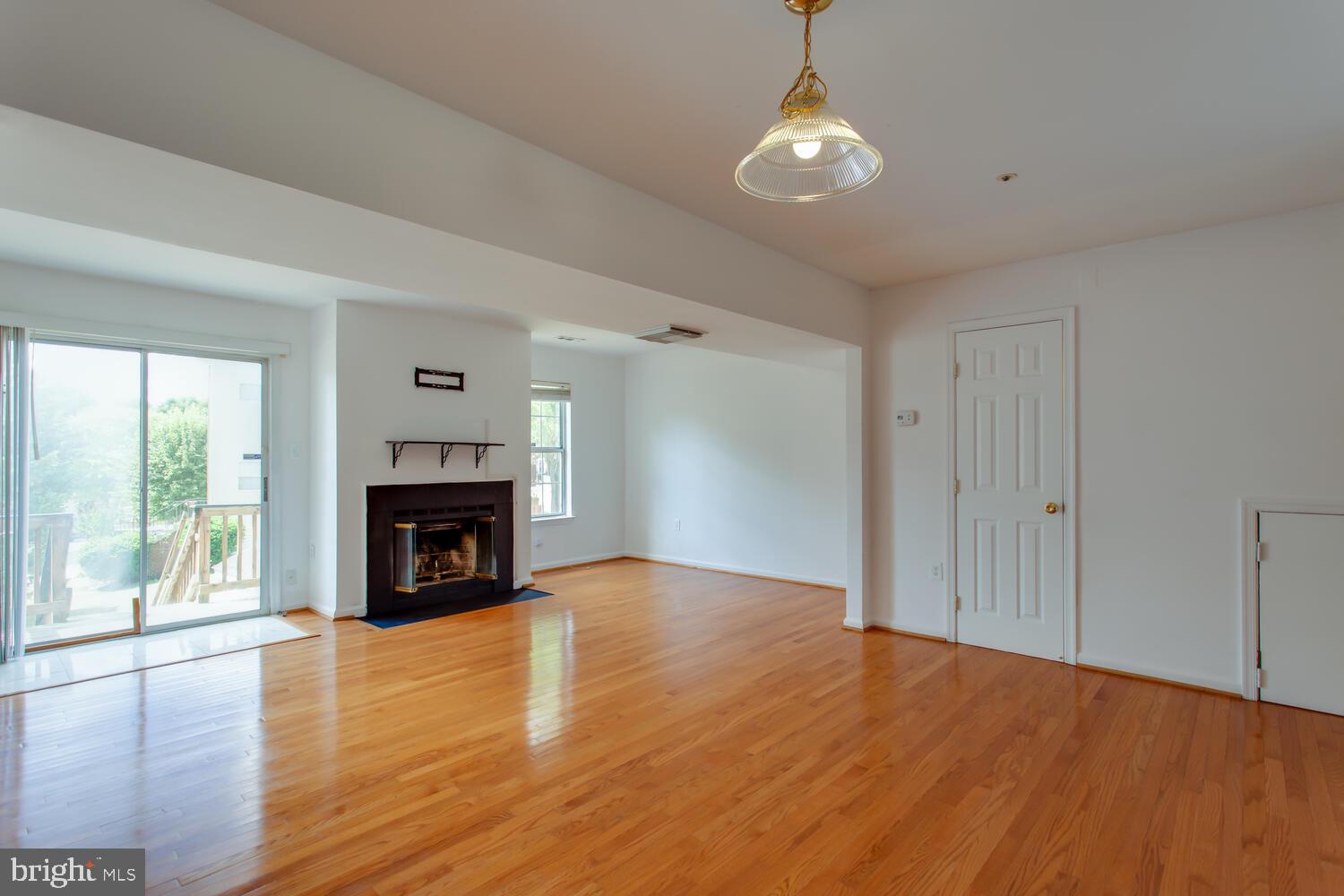 FOUNDERS WOODS - Residential