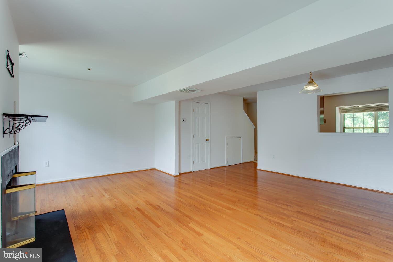 FOUNDERS WOODS - Residential