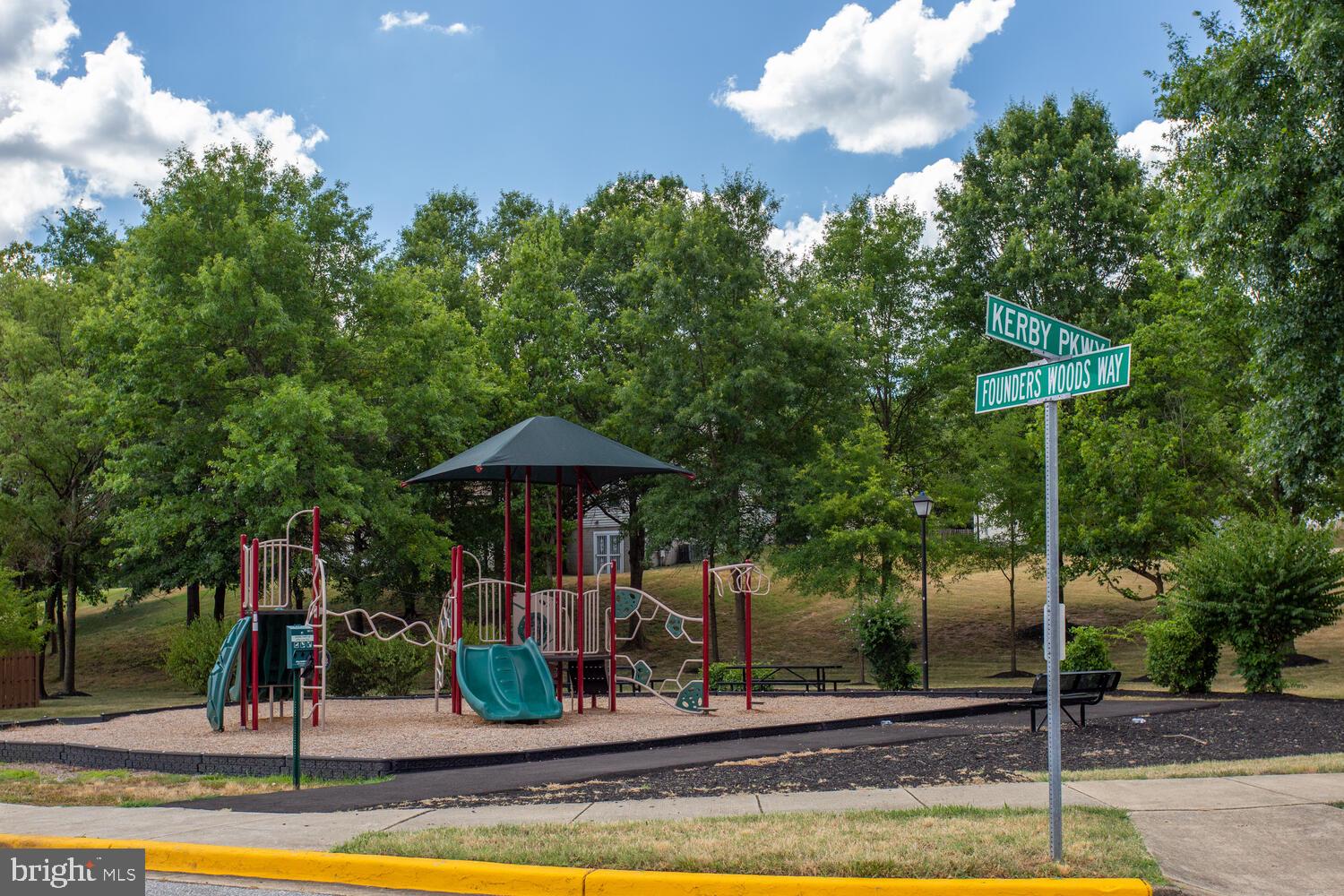 FOUNDERS WOODS - Residential