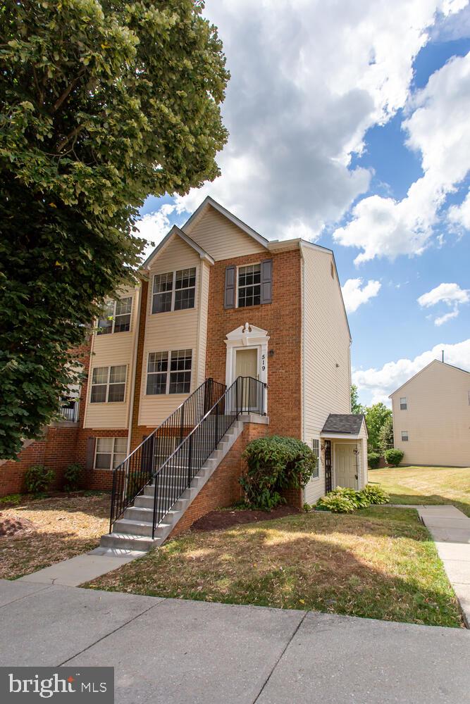 FOUNDERS WOODS - Residential