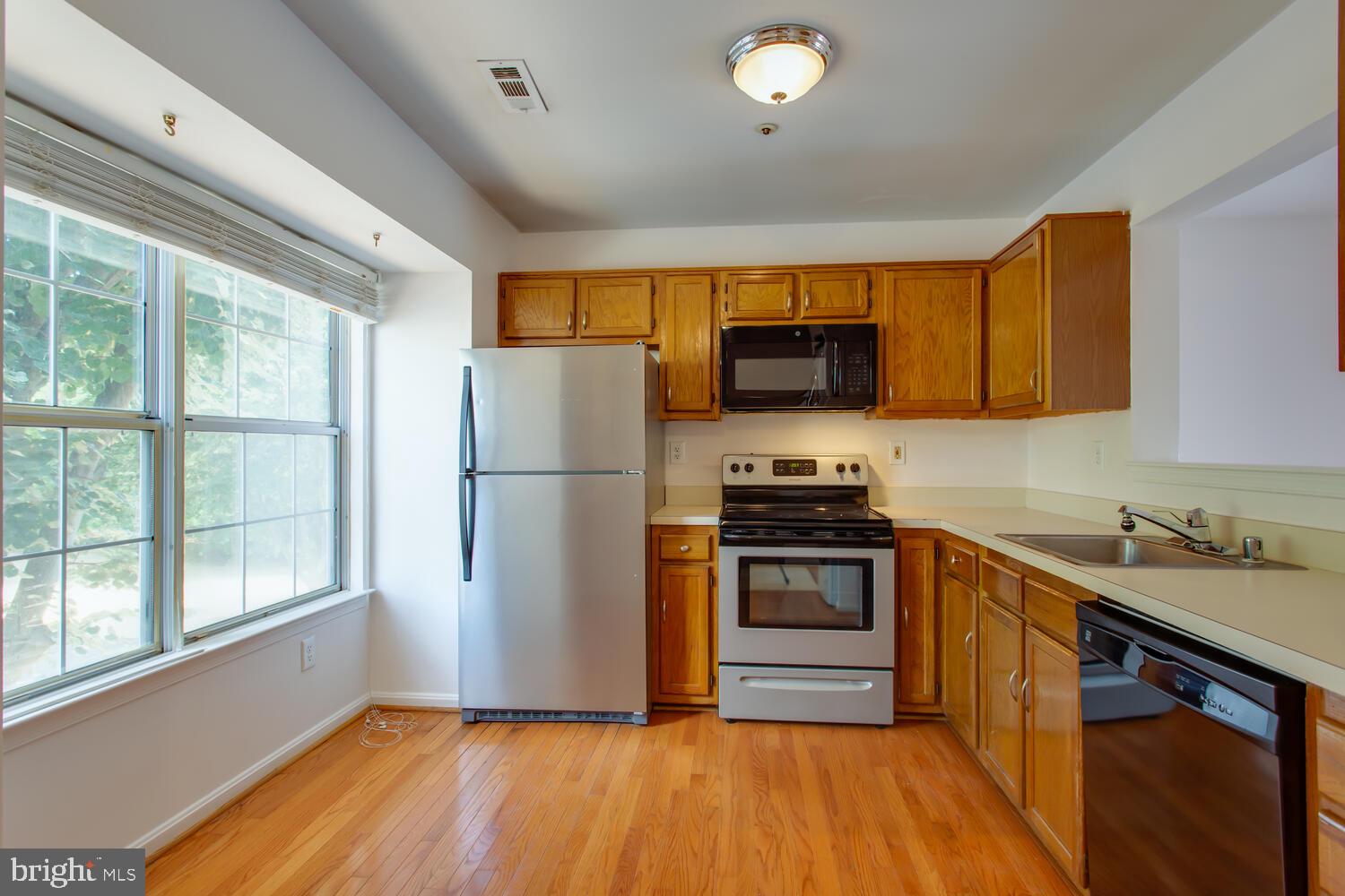 FOUNDERS WOODS - Residential