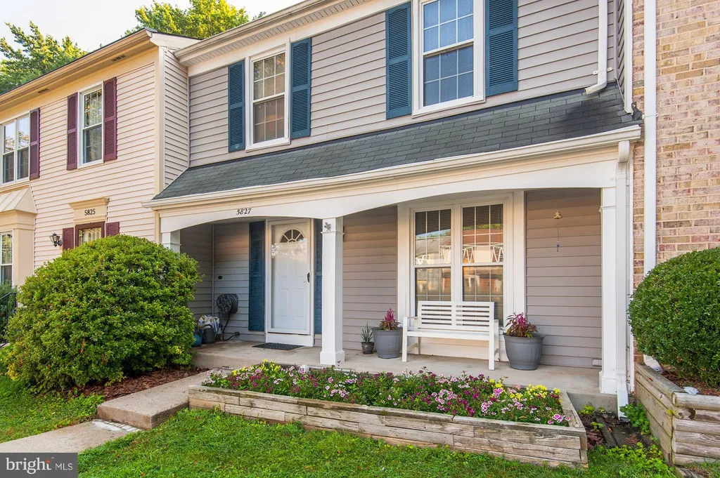 5827 Apple Wood Lane, Burke, VA 22015