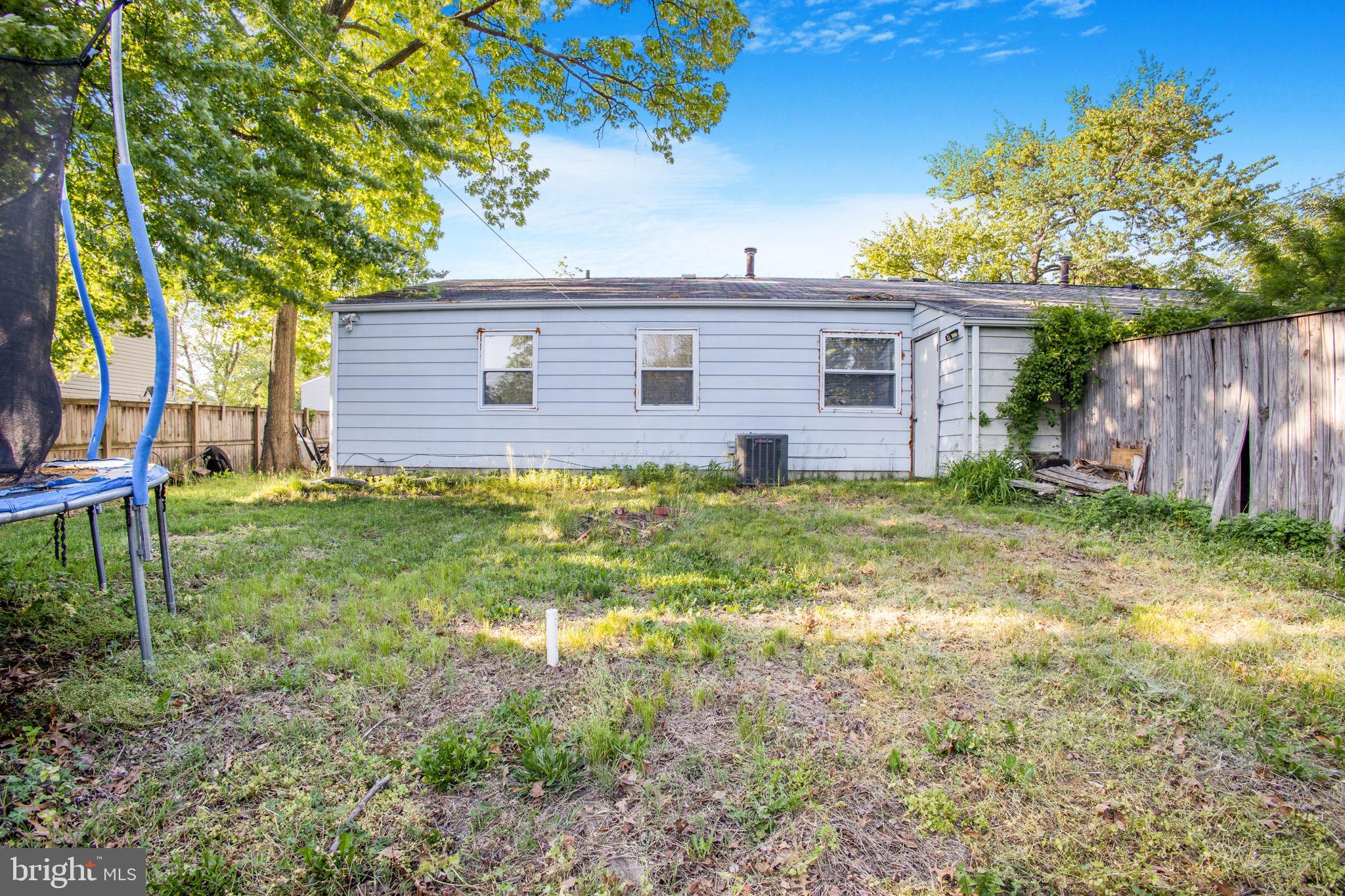 QUEENS PARK - Residential