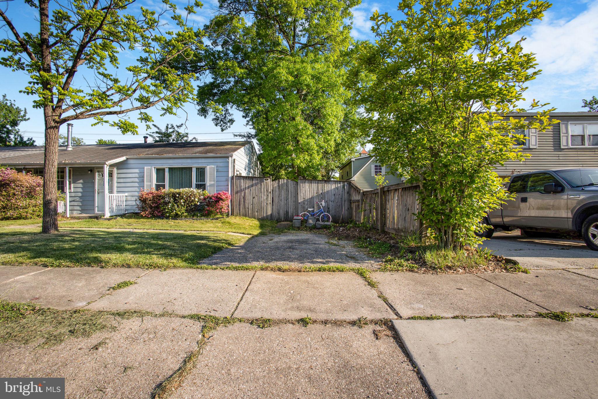 QUEENS PARK - Residential