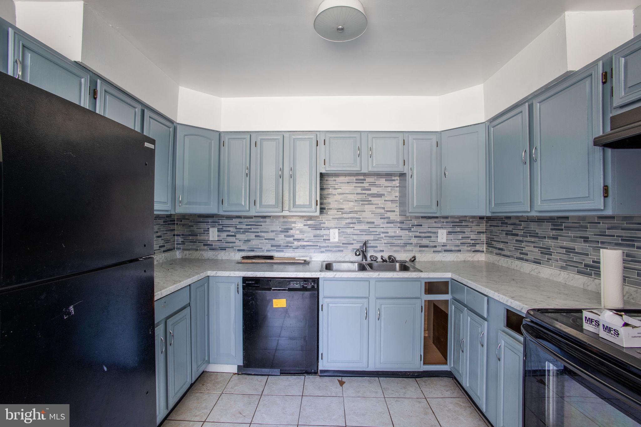 QUEENS PARK - Residential