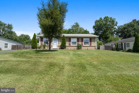 Photo of 226 W Ash Road, STERLING, VA 20164 (MLS # VALO2134292)