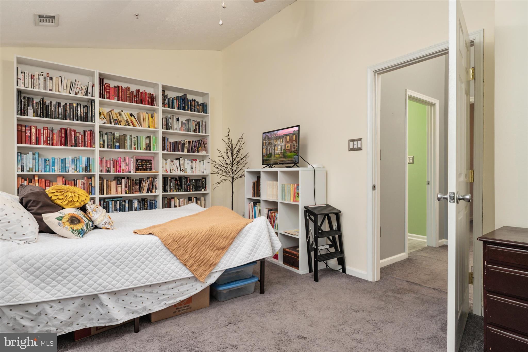 WEST COURTS AT PINEY ORCHARD - Residential