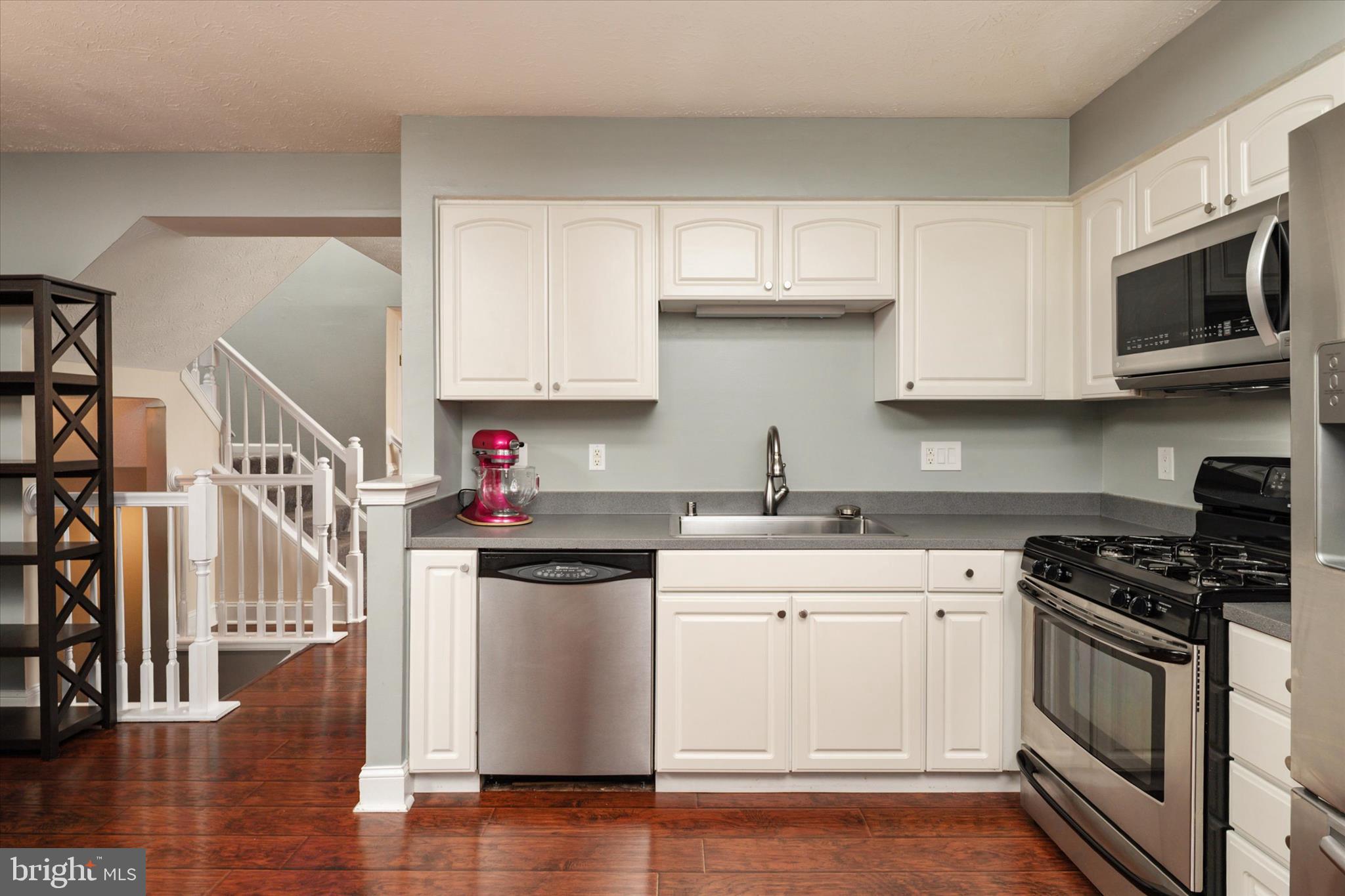 WEST COURTS AT PINEY ORCHARD - Residential