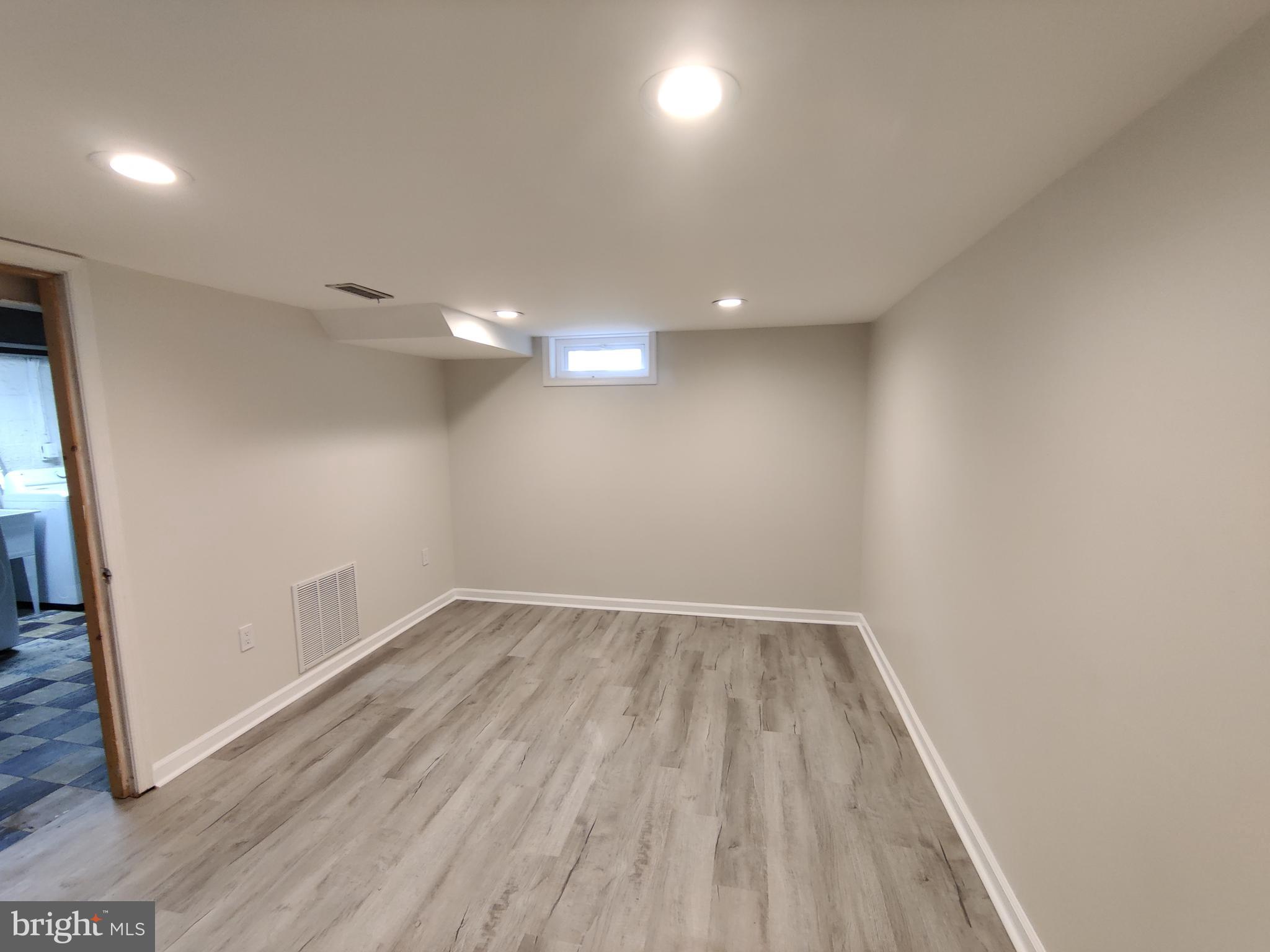 JEFFERSON MANOR - Residential Lease