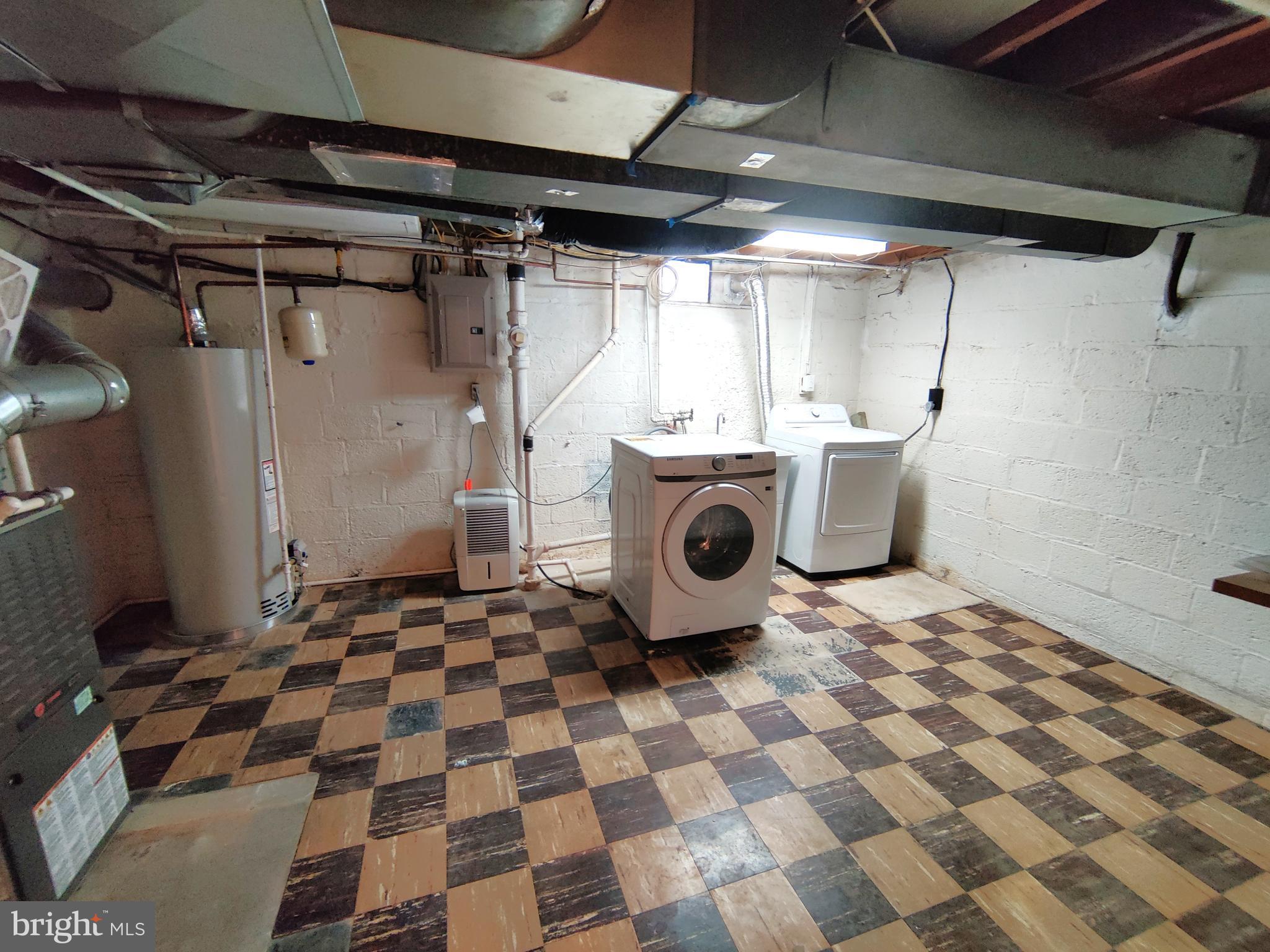 JEFFERSON MANOR - Residential Lease