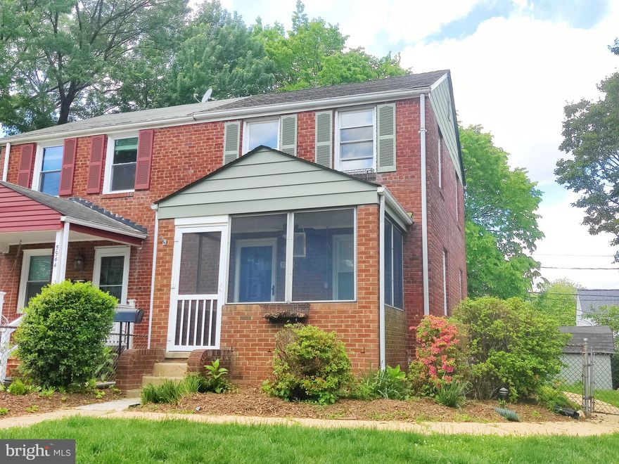 Jefferson Manor duplex only 3 blocks from the Metro Station. Screened porch entry into large living room which leads to eat-in kitchen with dining/storage benches (optional). Galley kitchen updated with stainless appliances, granite counters and movable island. Two bedrooms in upper level with full bath and partially-finished basement with daylight and laundry/utility room. Freshly painted. Hardwood floors throughout. Z wave lighting, all programmable via a hub controlled by smart phone. New vanity being installed in bathroom and new windows being installed throughout. Stone patio, fenced backyard with shed & off street parking. Excellent location-easy access to 495, Pentagon, Metro, DC, Oldtown dining and entertainment.