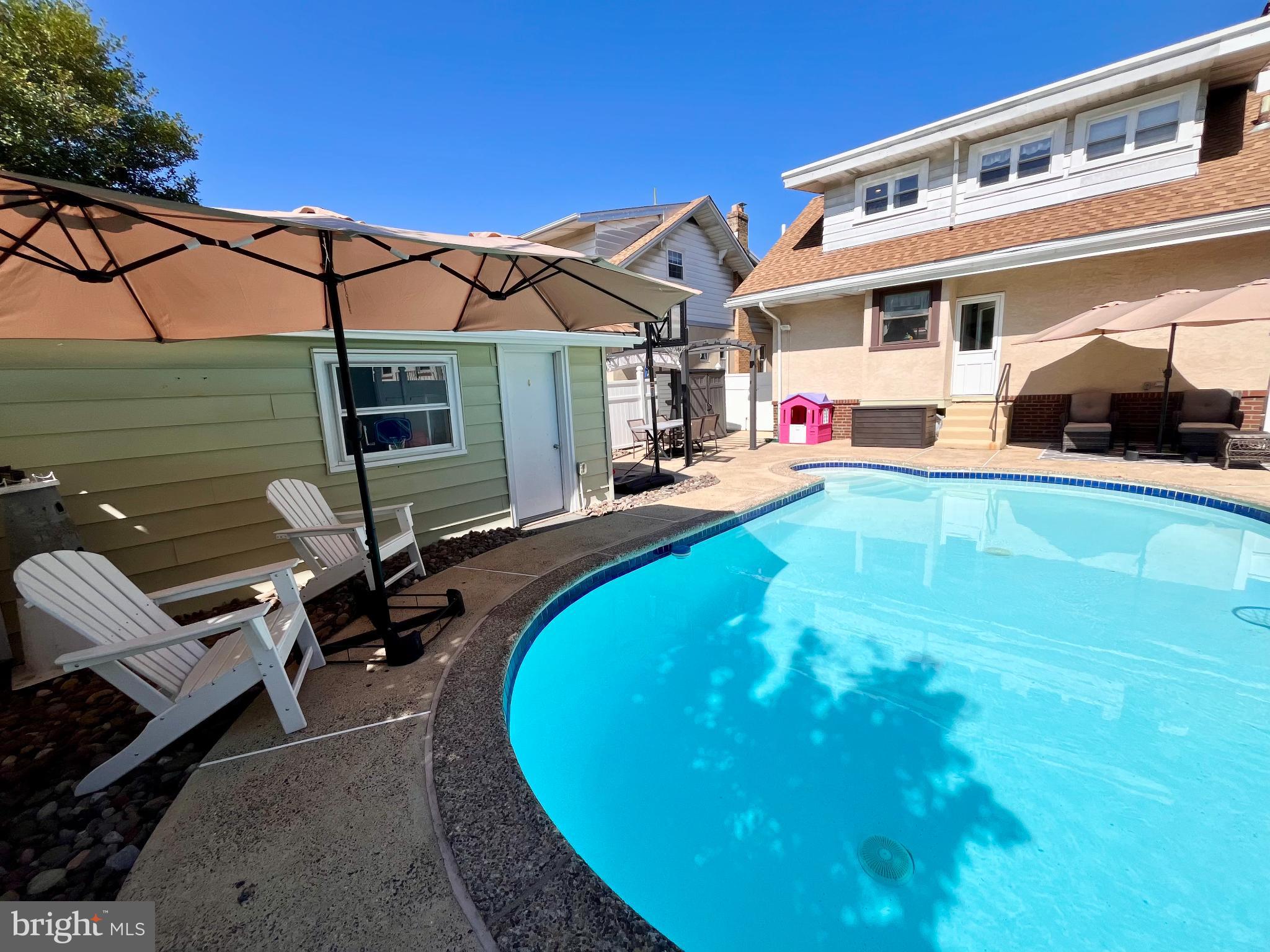 FOX CHASE - Residential