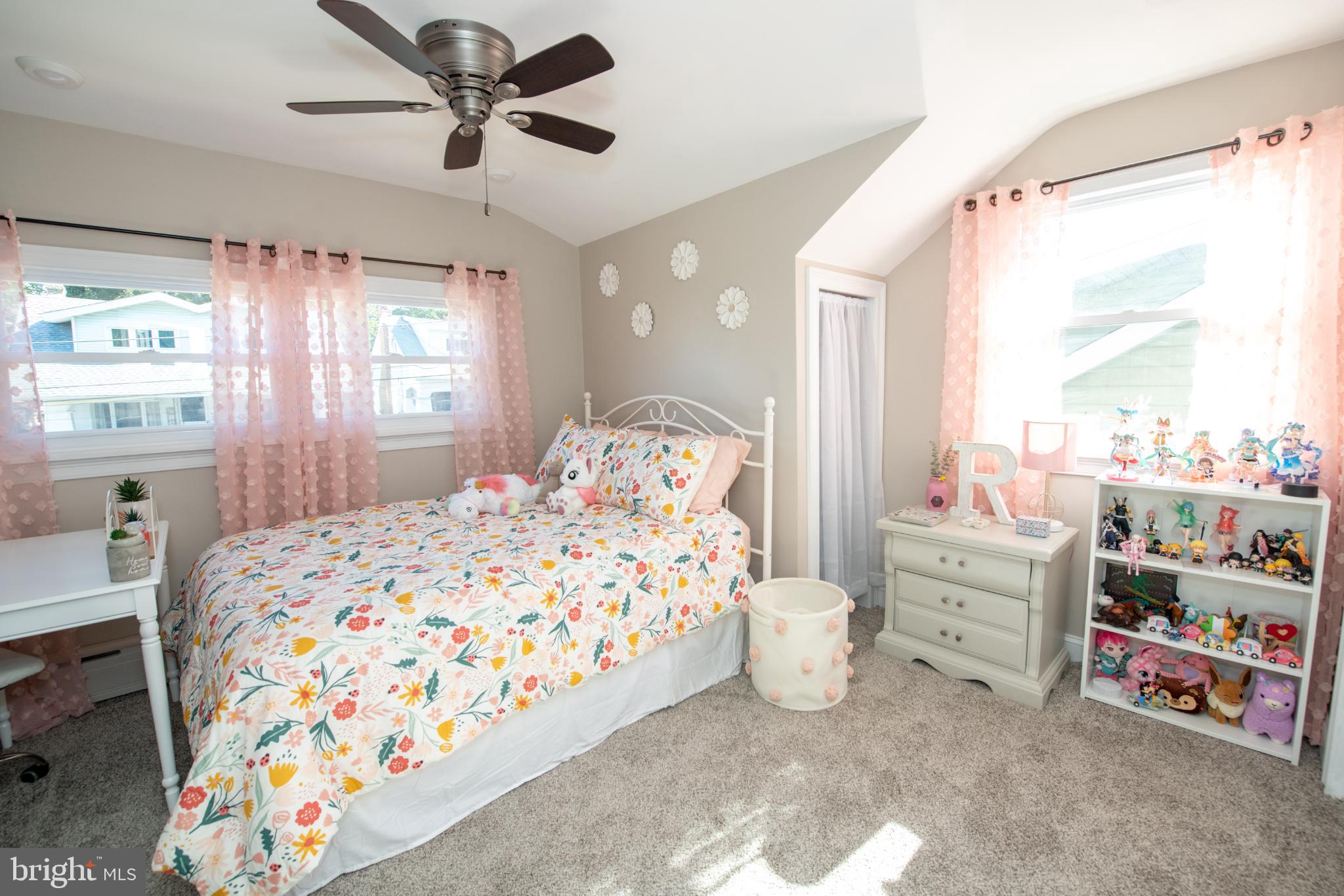 FOX CHASE - Residential