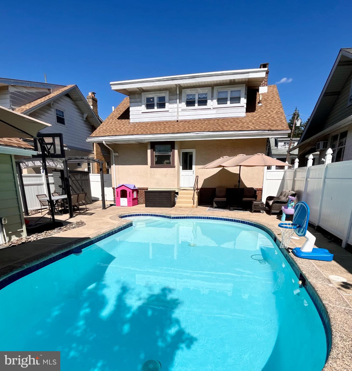 FOX CHASE - Residential