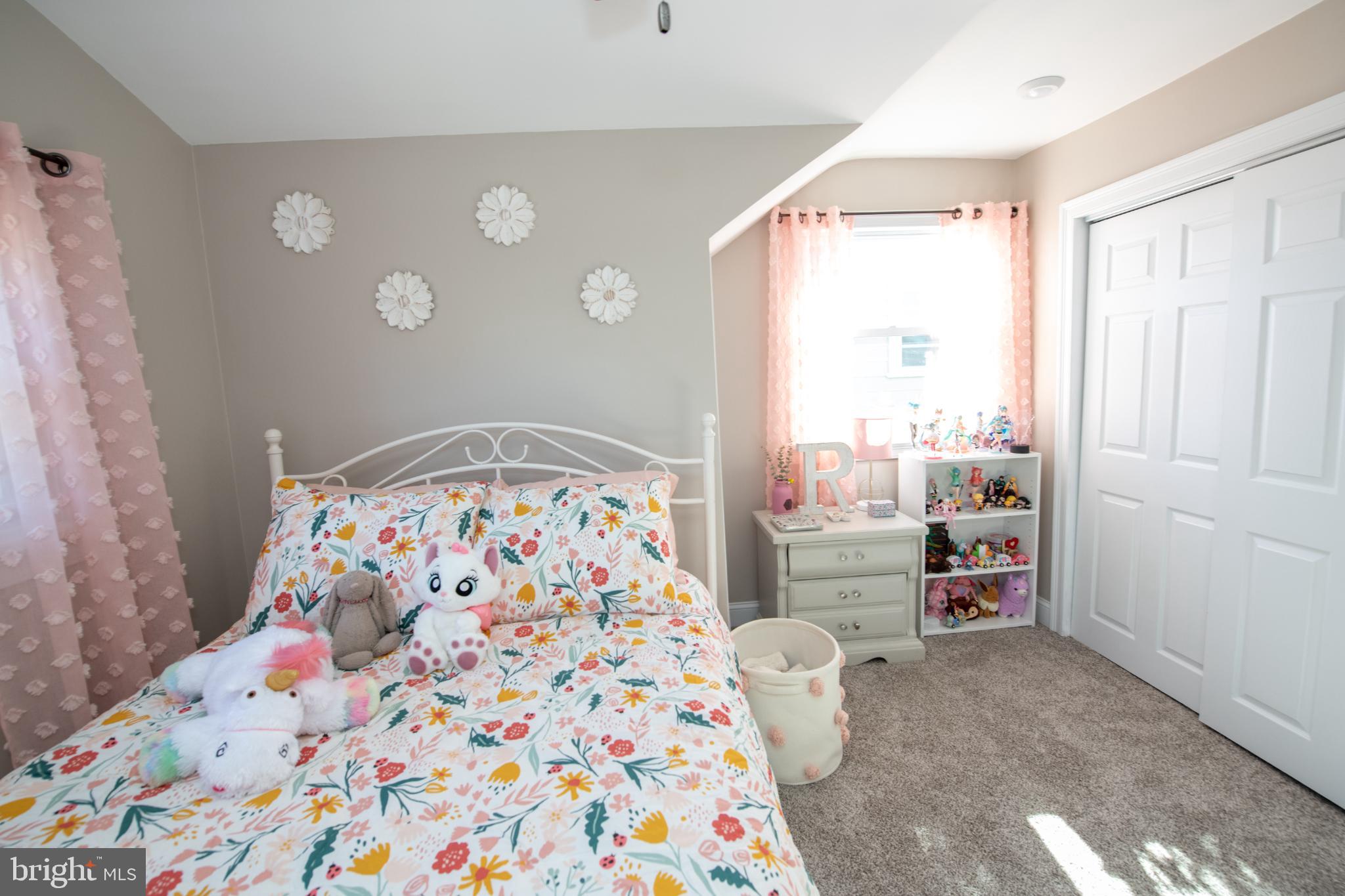 FOX CHASE - Residential