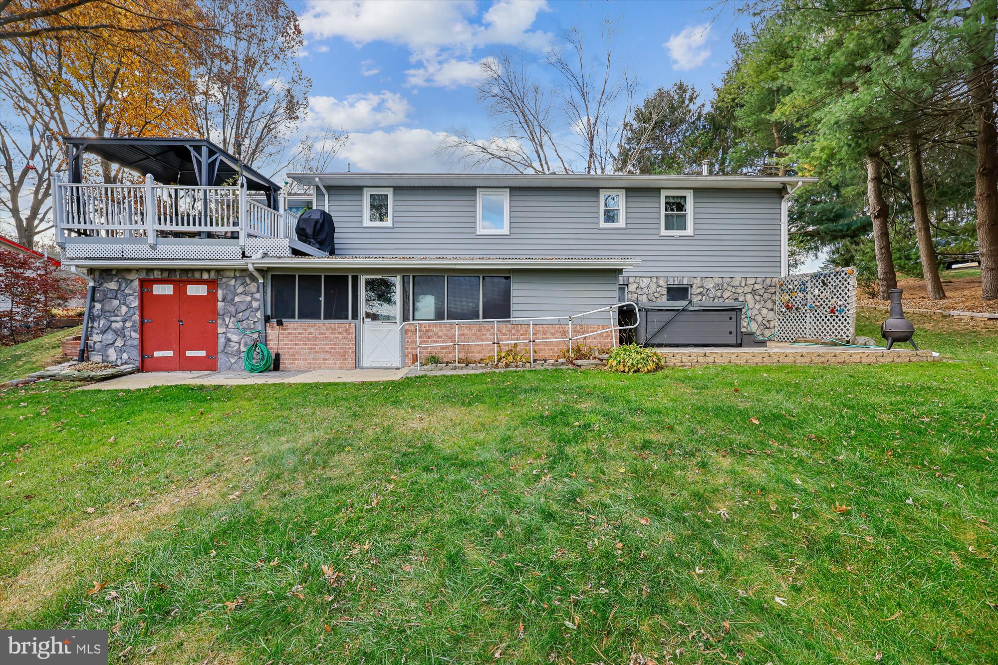 OLD ORCHARD ESTATES - Residential